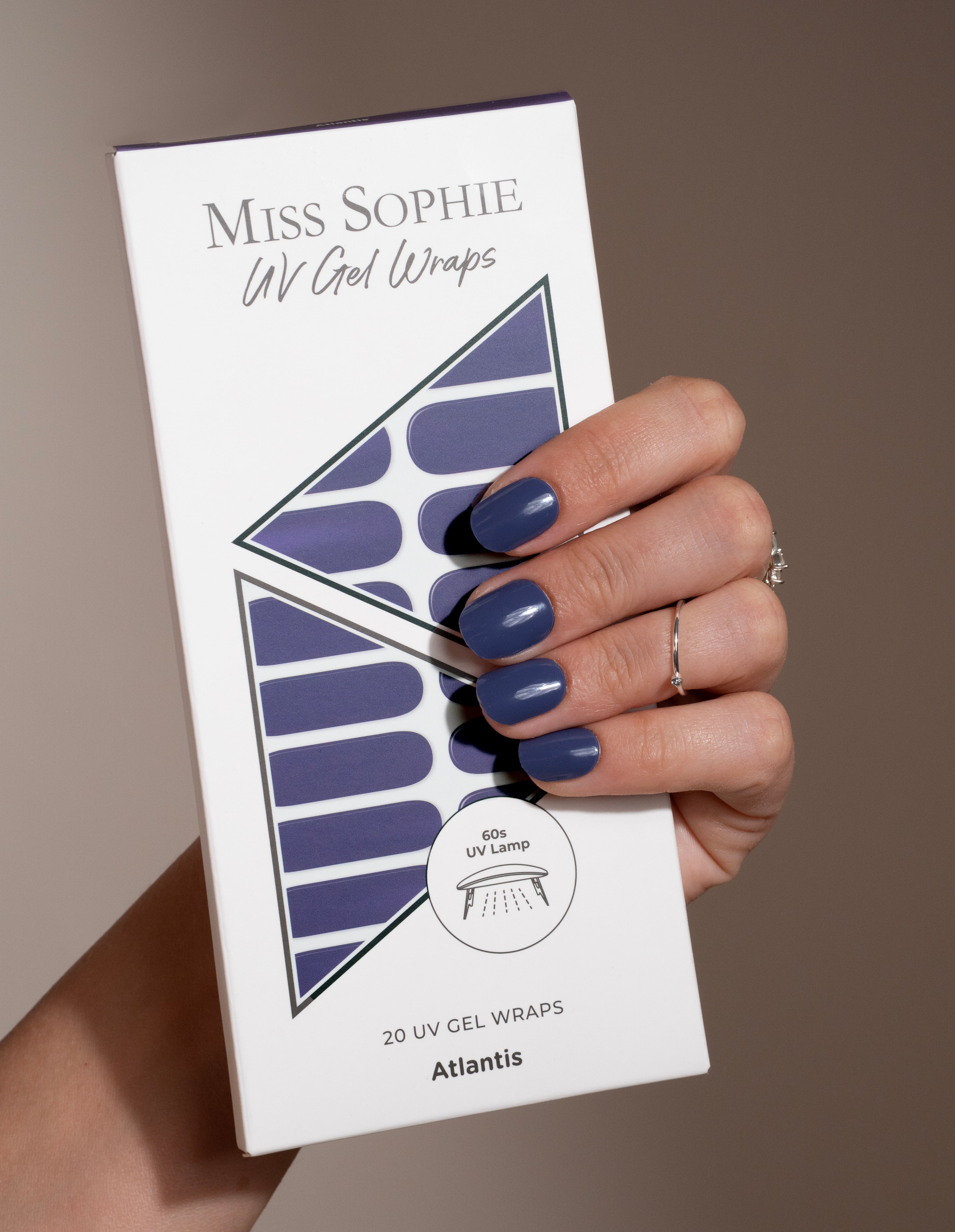miss-sophie-atlantis-uv-uv-gel-nagelfolien-in-tiefblau image 5