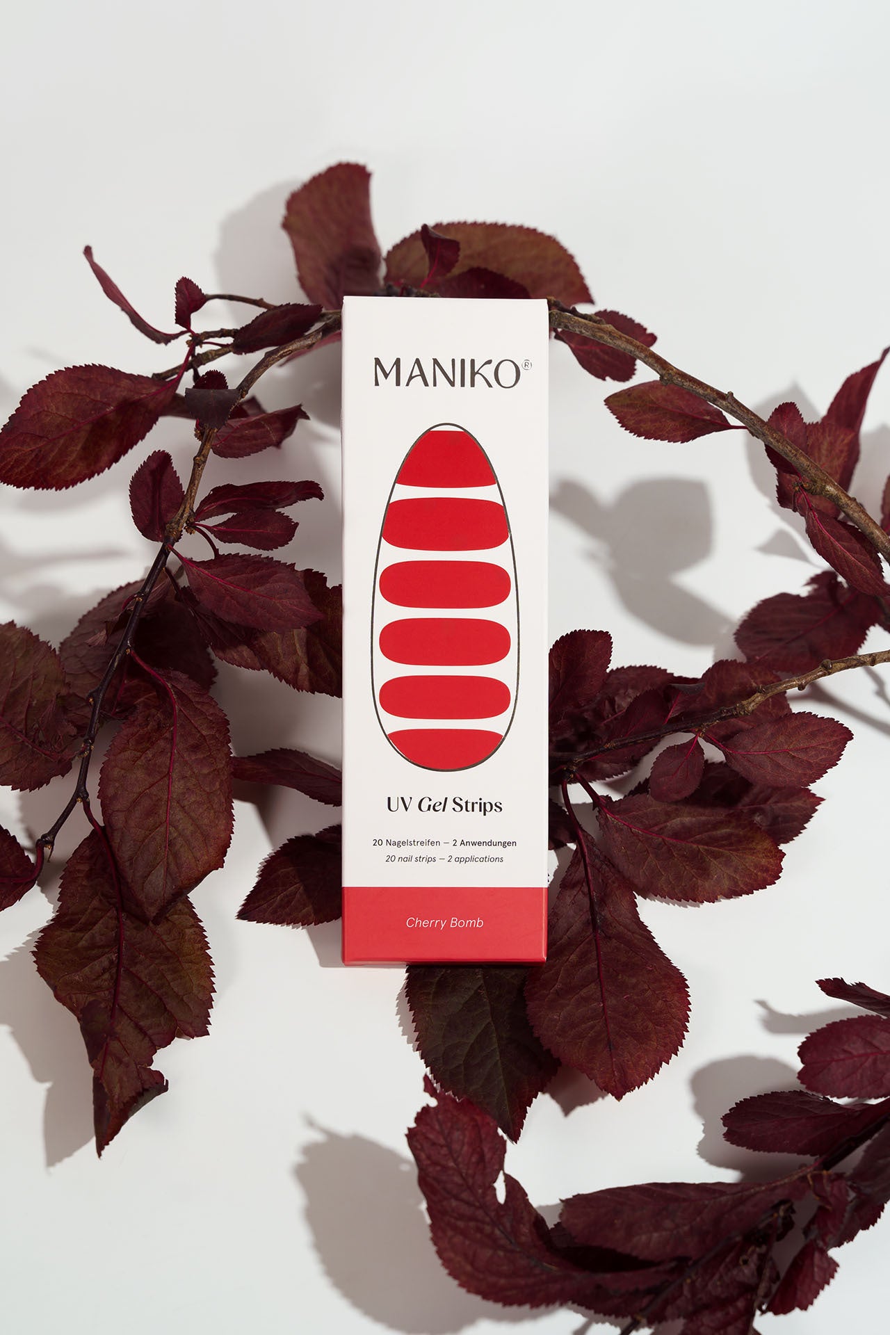 maniko-cherry-bomb-uv-gel-strips image 5