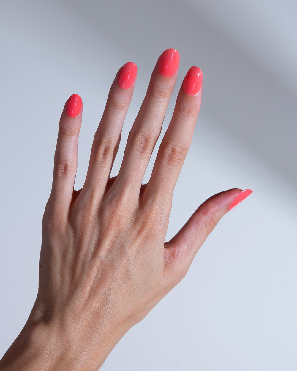 maniko-vivid-coral-uv-uv-gel-strips-koralle image 2