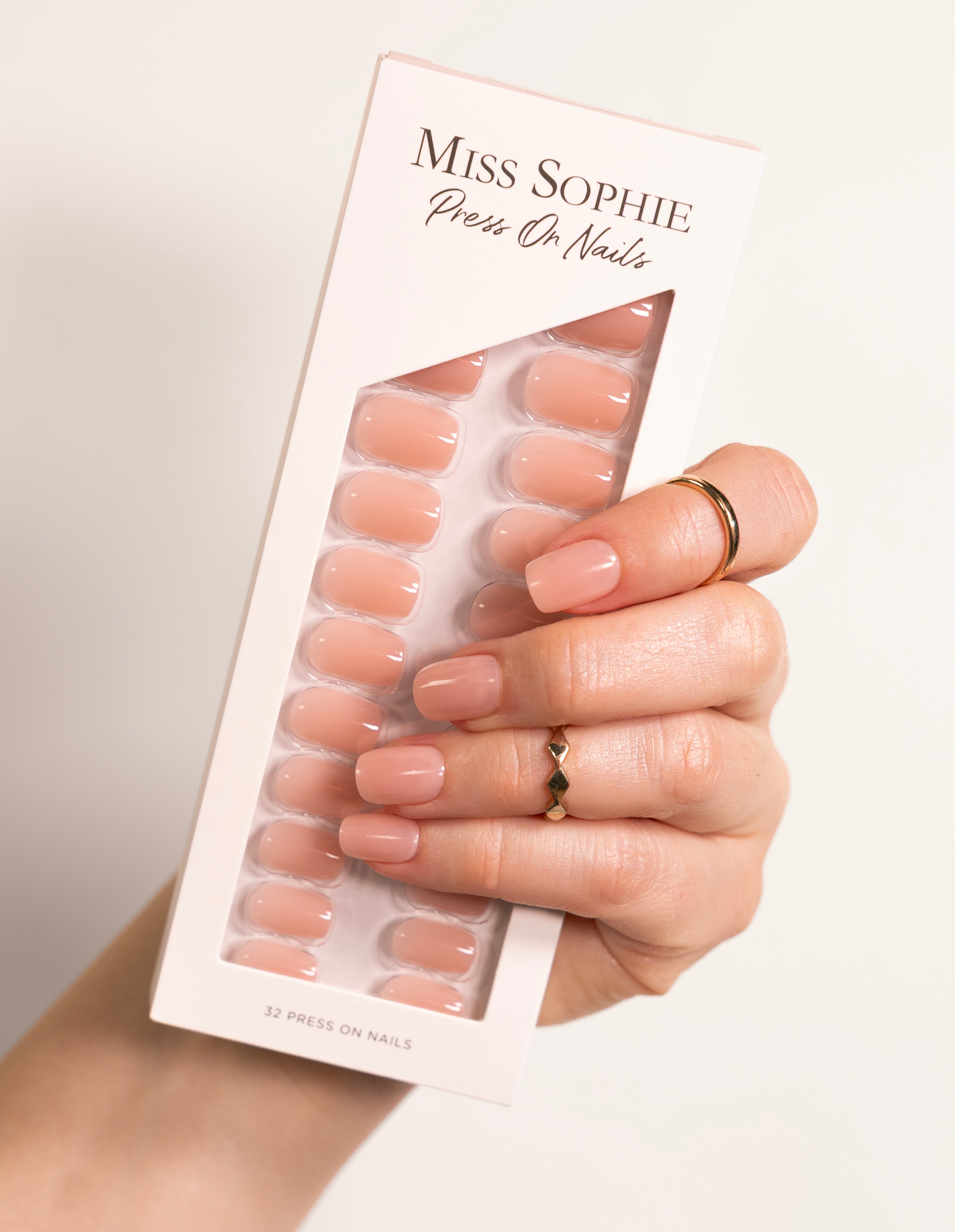 miss-sophie-make-me-blush-press-on-nails-short-square image 2