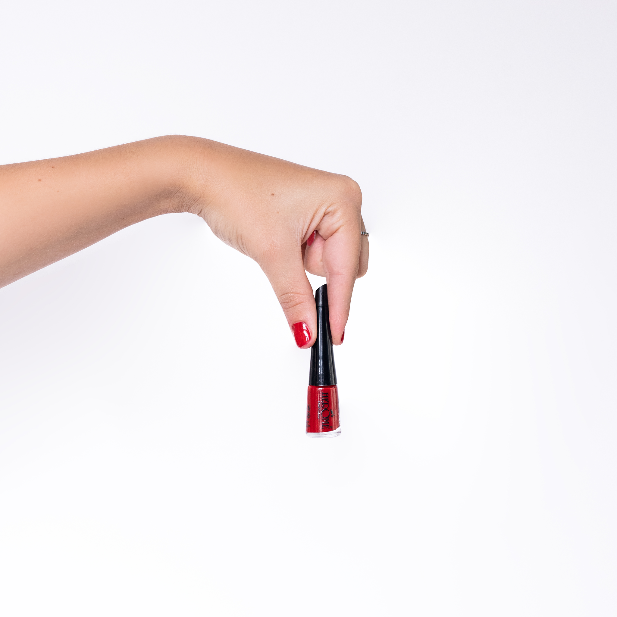 her-me-take-away-nagellack-34-rot-nagelfarbe-4-ml image 2