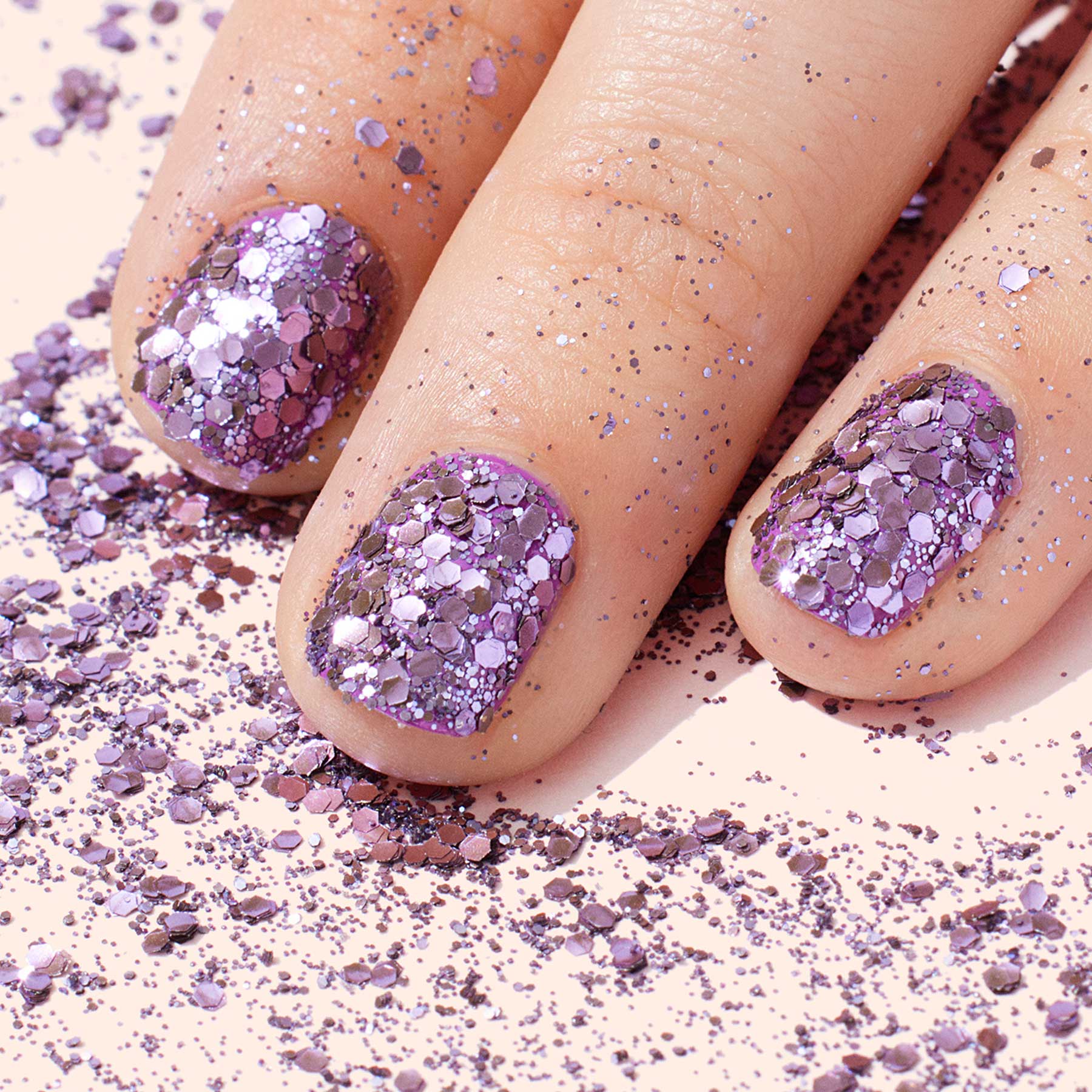 manucurist-biologisch-abbaubare-pailletten-lilas-nail-art-glitzer image 2