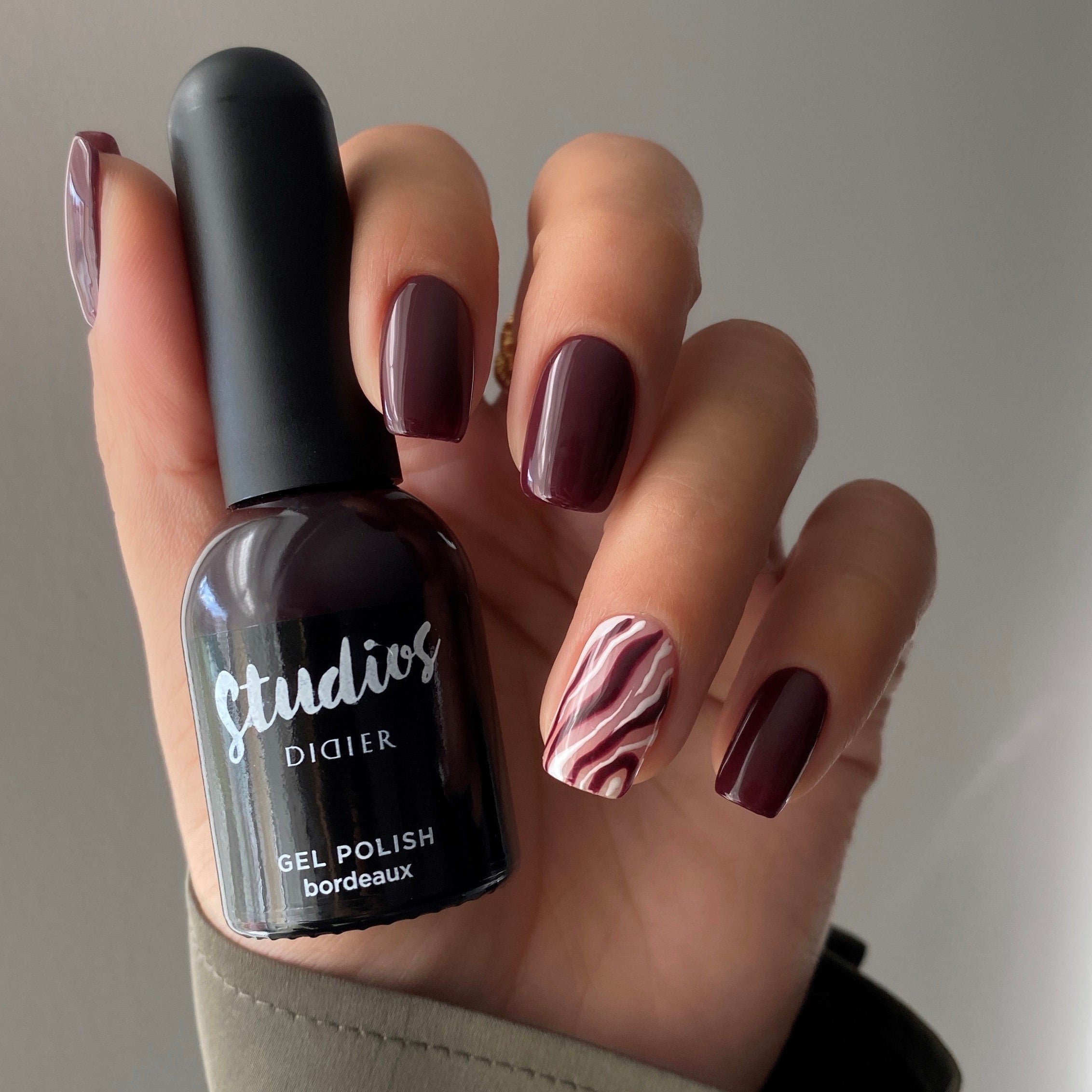 studios-didier-uv-nagellack-bordeaux-bestseller-8-ml image 6
