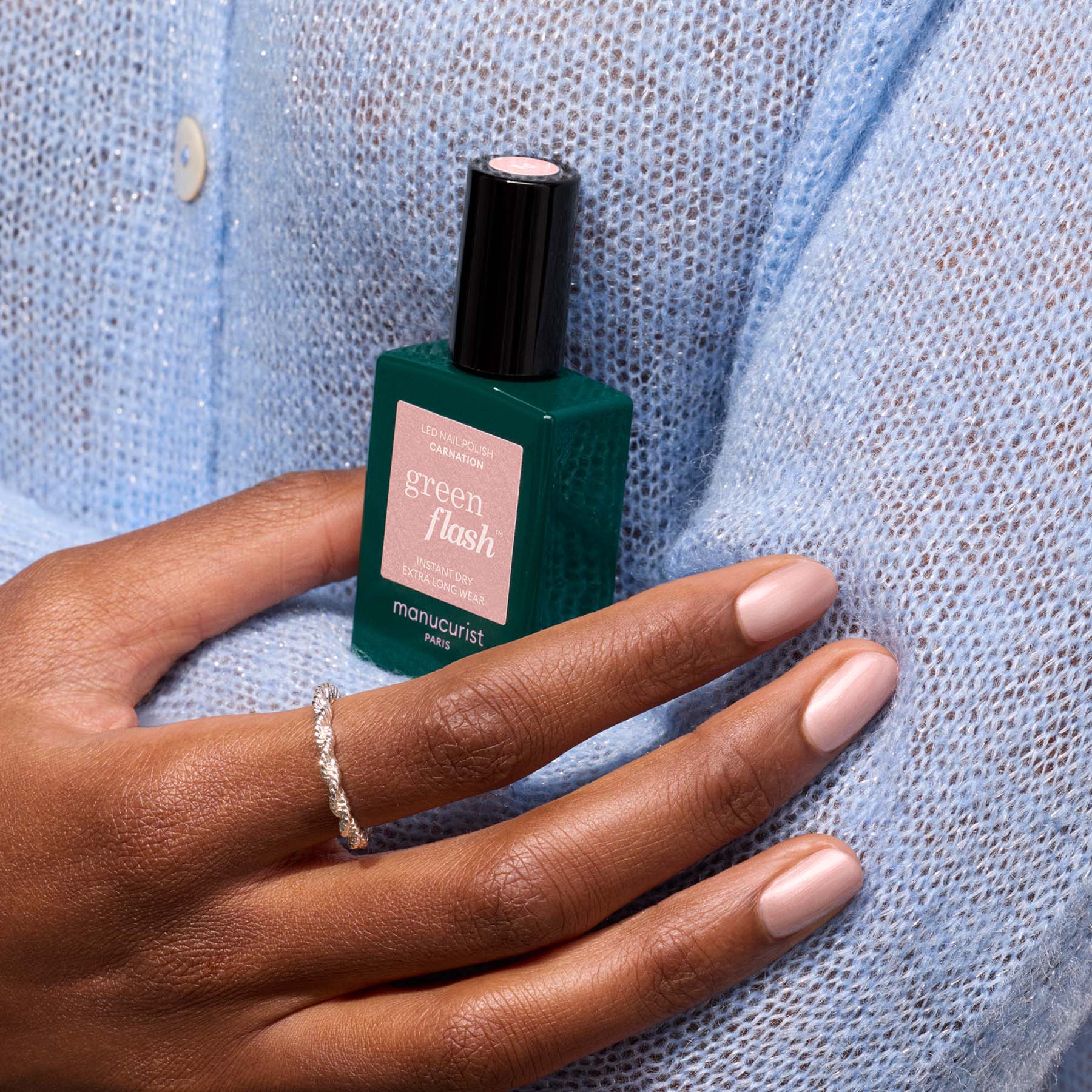 manucurist-green-flash-gel-nagellack-carnation-rosa-perlmutt image 3