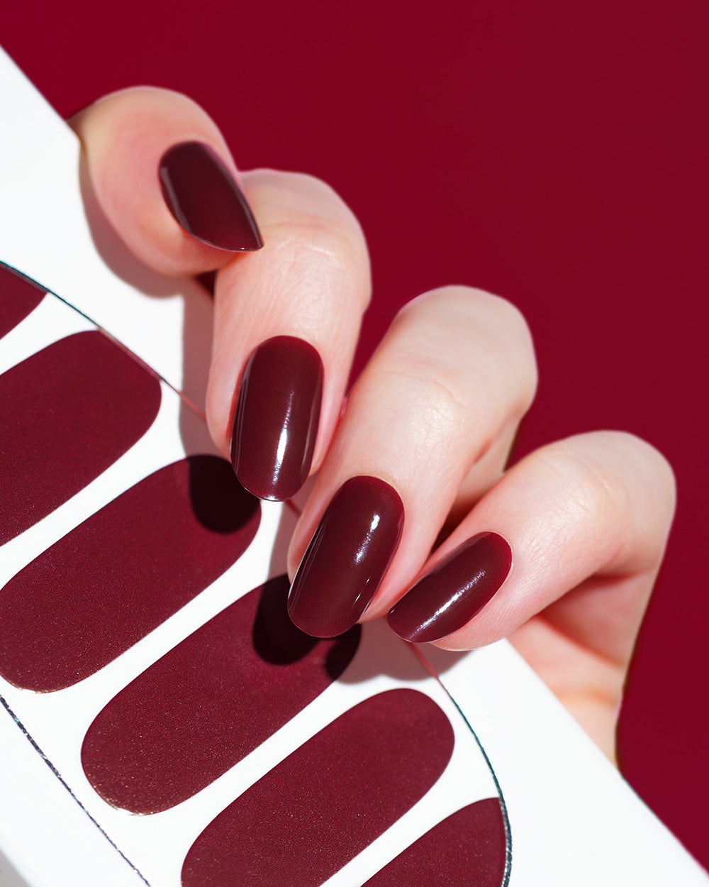 maniko-burgundy-sheer-uv-uv-gel-strips-manik-re image 3