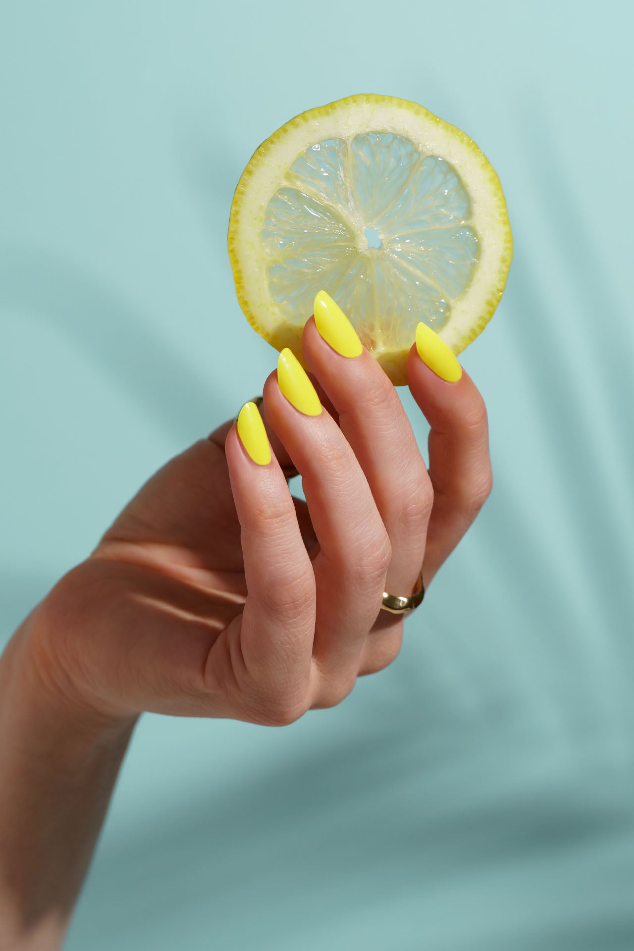 maniko-neon-lemon-uv-gel-strips image 3