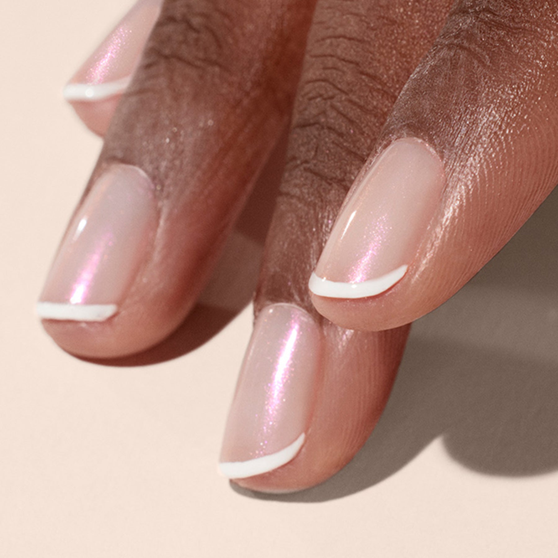 manucurist-pink-glazed-effect-puder-perlmutt-nail-art-topping image 6