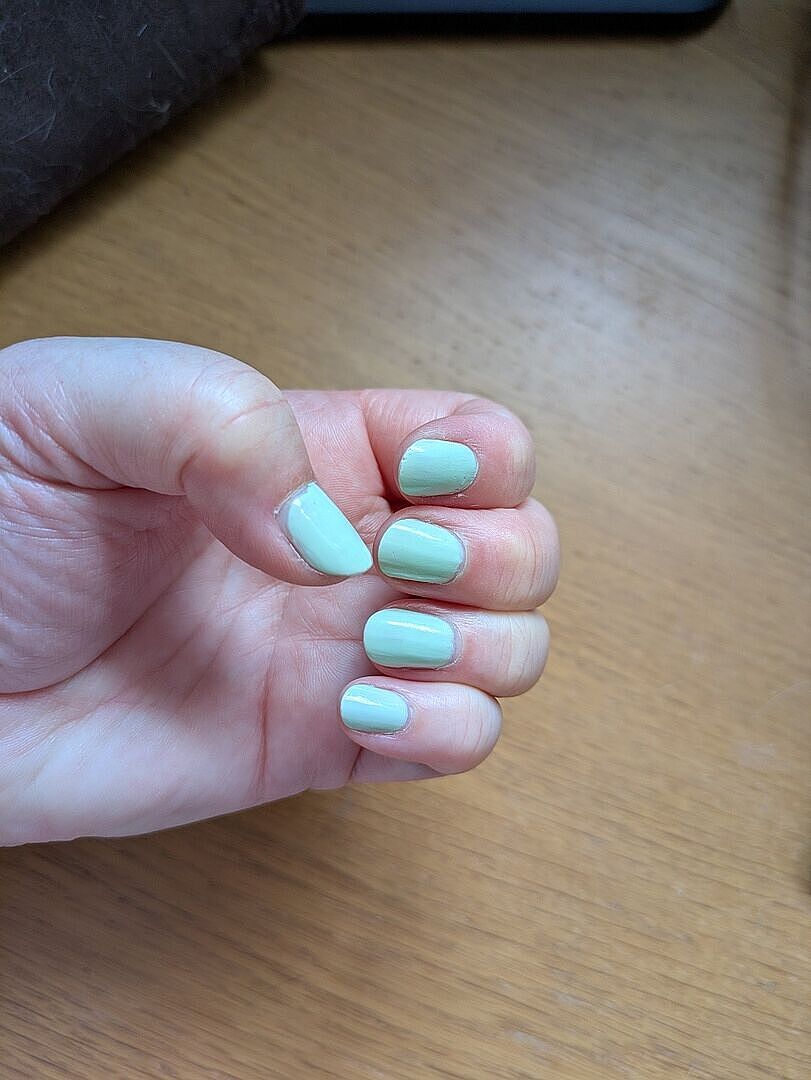 Schöne Farbe, Halt mittel