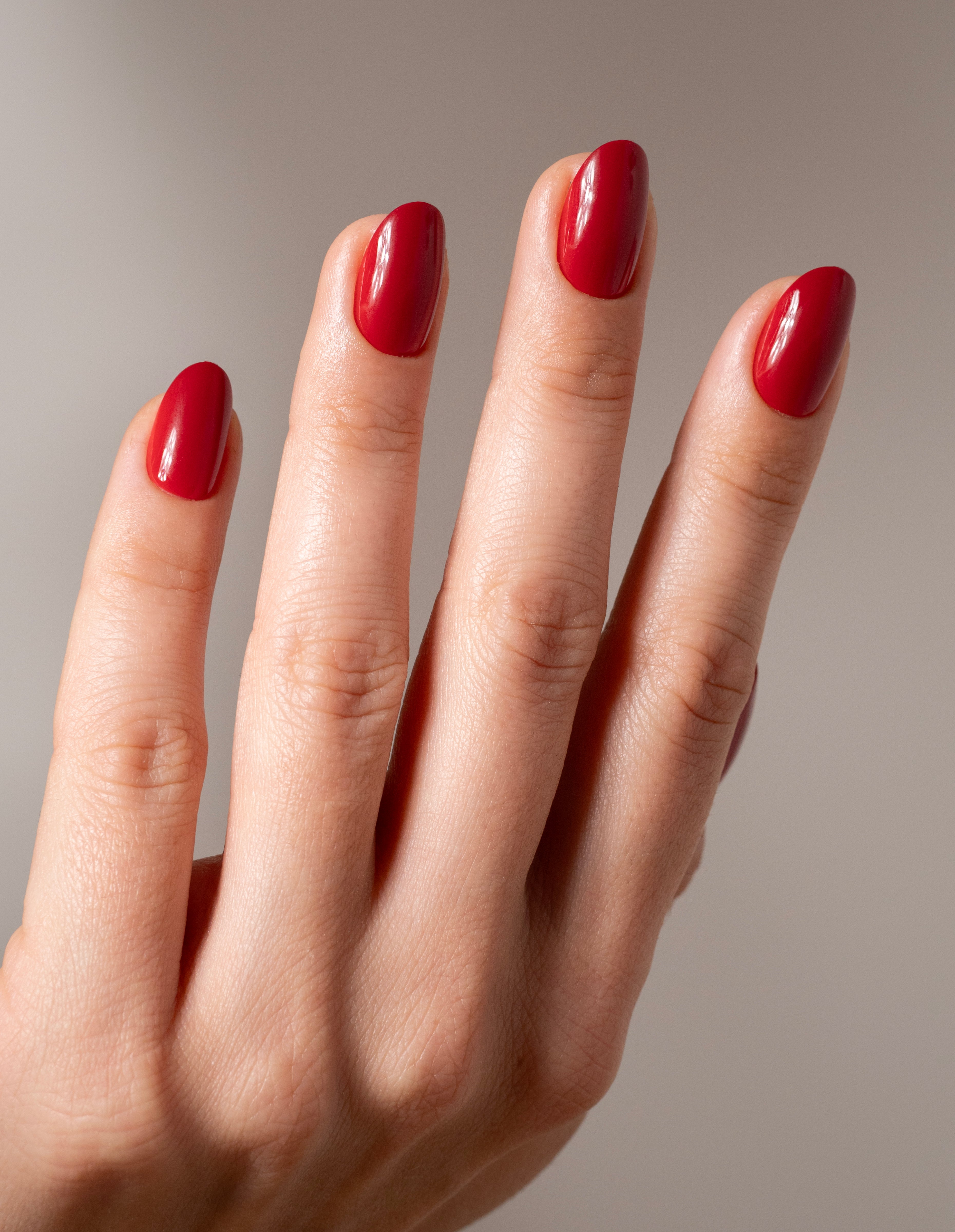 miss-sophie-paris-je-t-aime-press-on-nails-short-round image 3