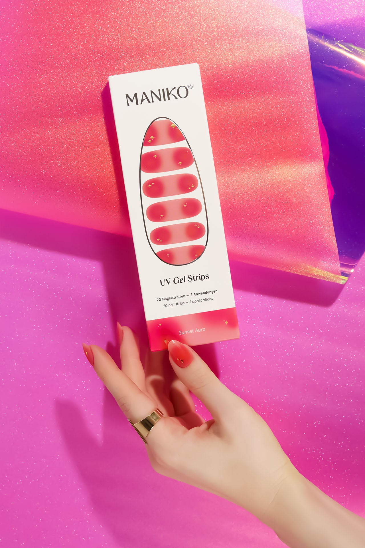 maniko-sunset-aura-uv-uv-gel-strips image 4