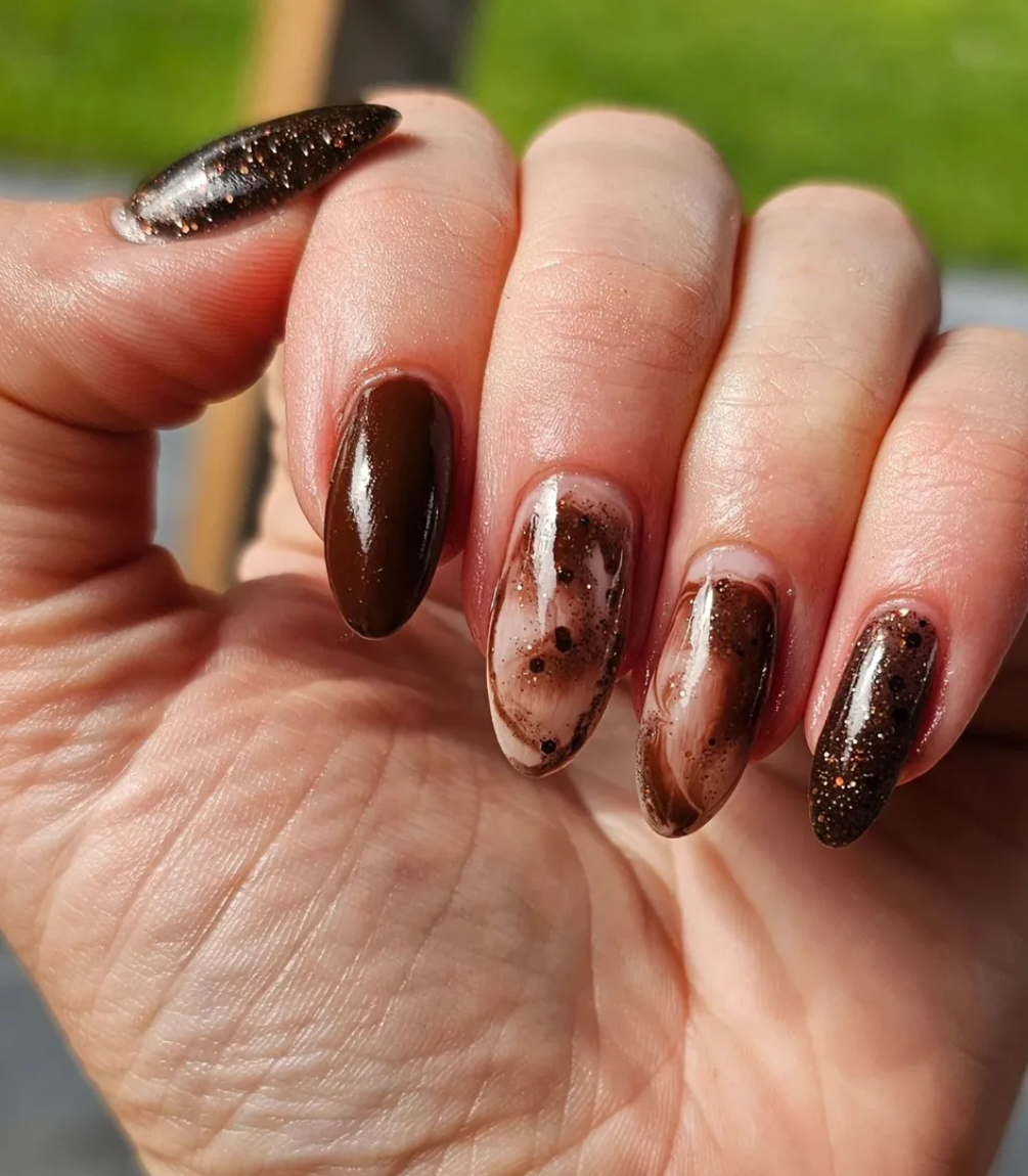 pink-gellac-422-espresso-bean-gel-nagellack-braun-glitzer image 3