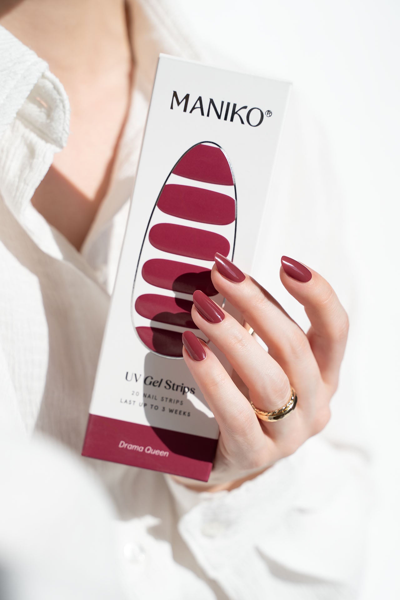 maniko-drama-queen-uv-gel-strips-k-hles-dunkelrot image 3