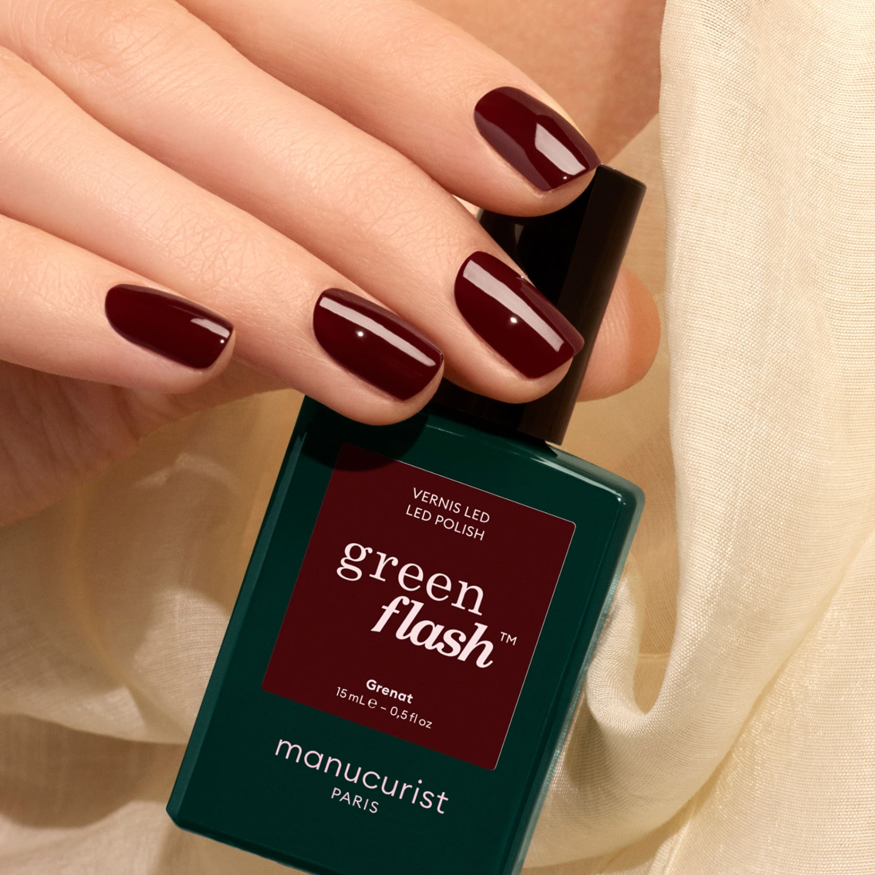 manucurist-green-flash-grenat-gel-nagellack-mahagoni-rot image 5