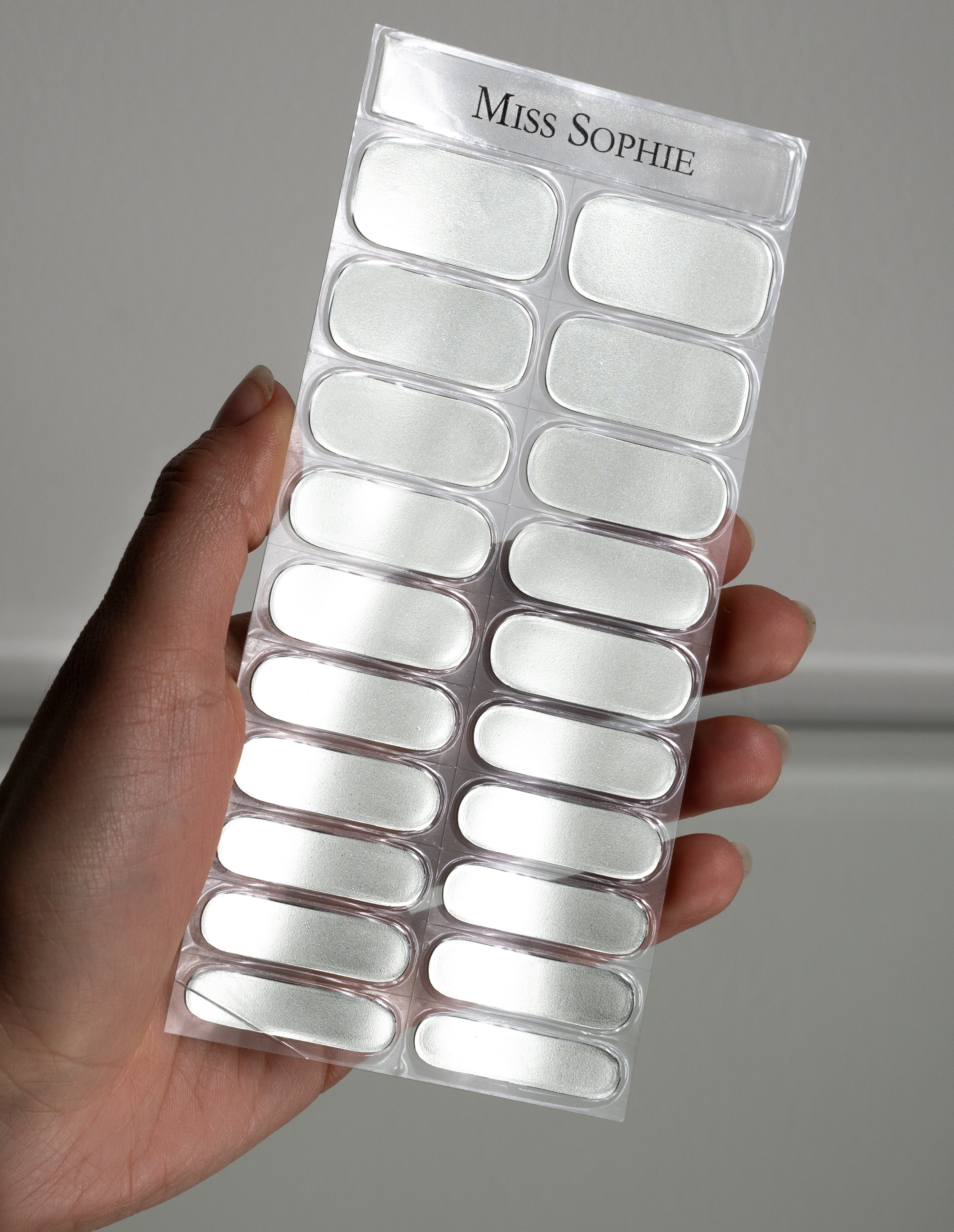 miss-sophie-chrome-silver-uv-gel-wraps image 5