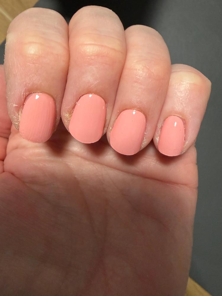 Wie vom Nagelstudio