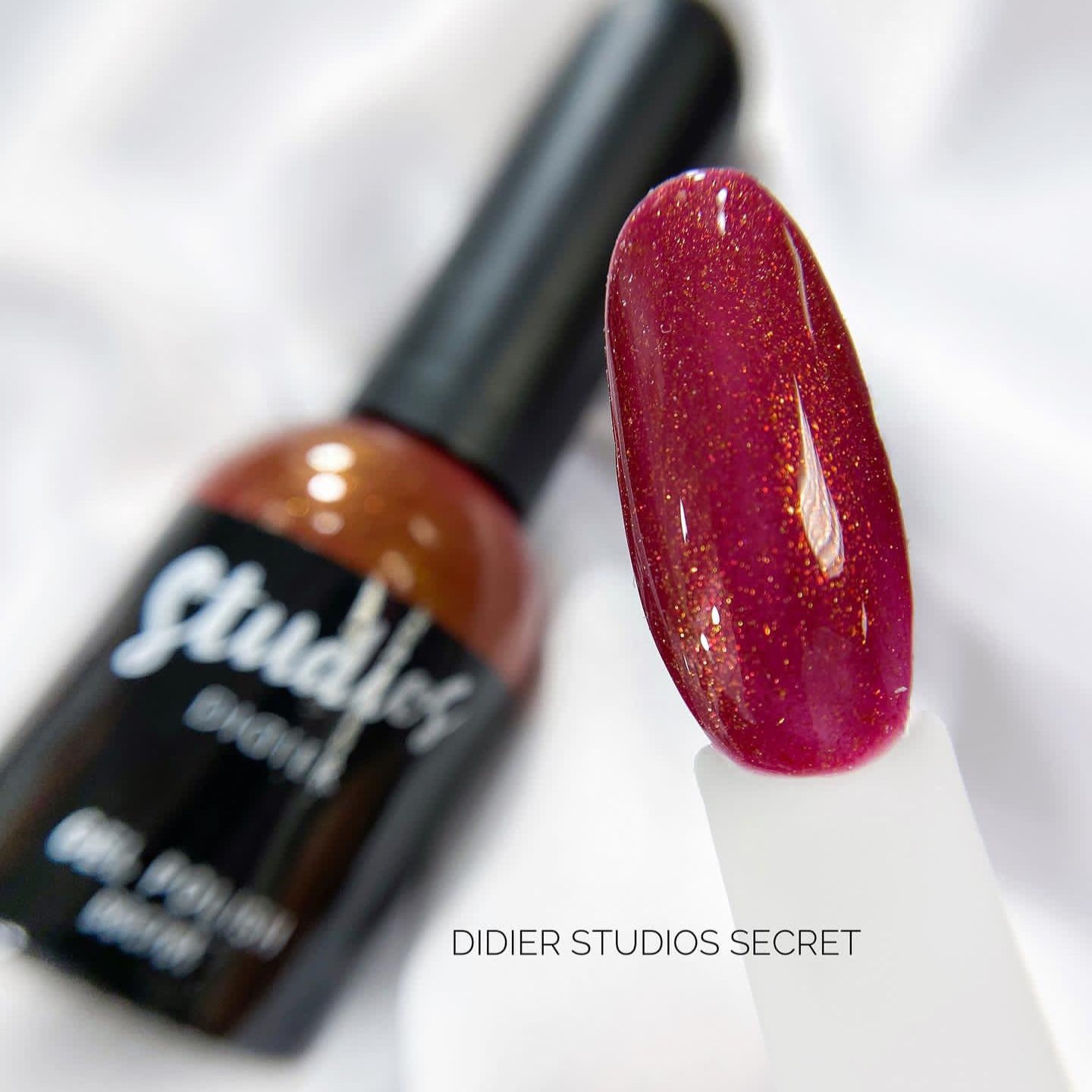 didier-lab-studios-didier-uv-nagellack-secret-8-ml image 4