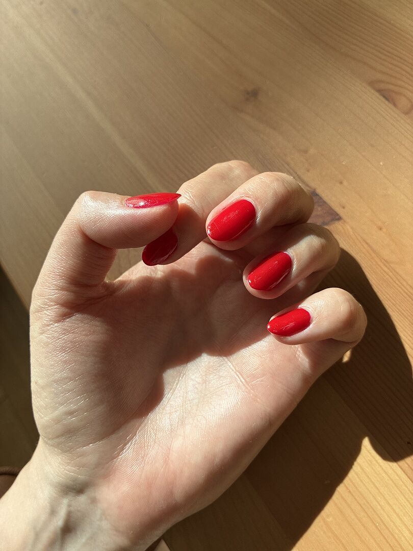 Wie frisch vom Nagelstudio