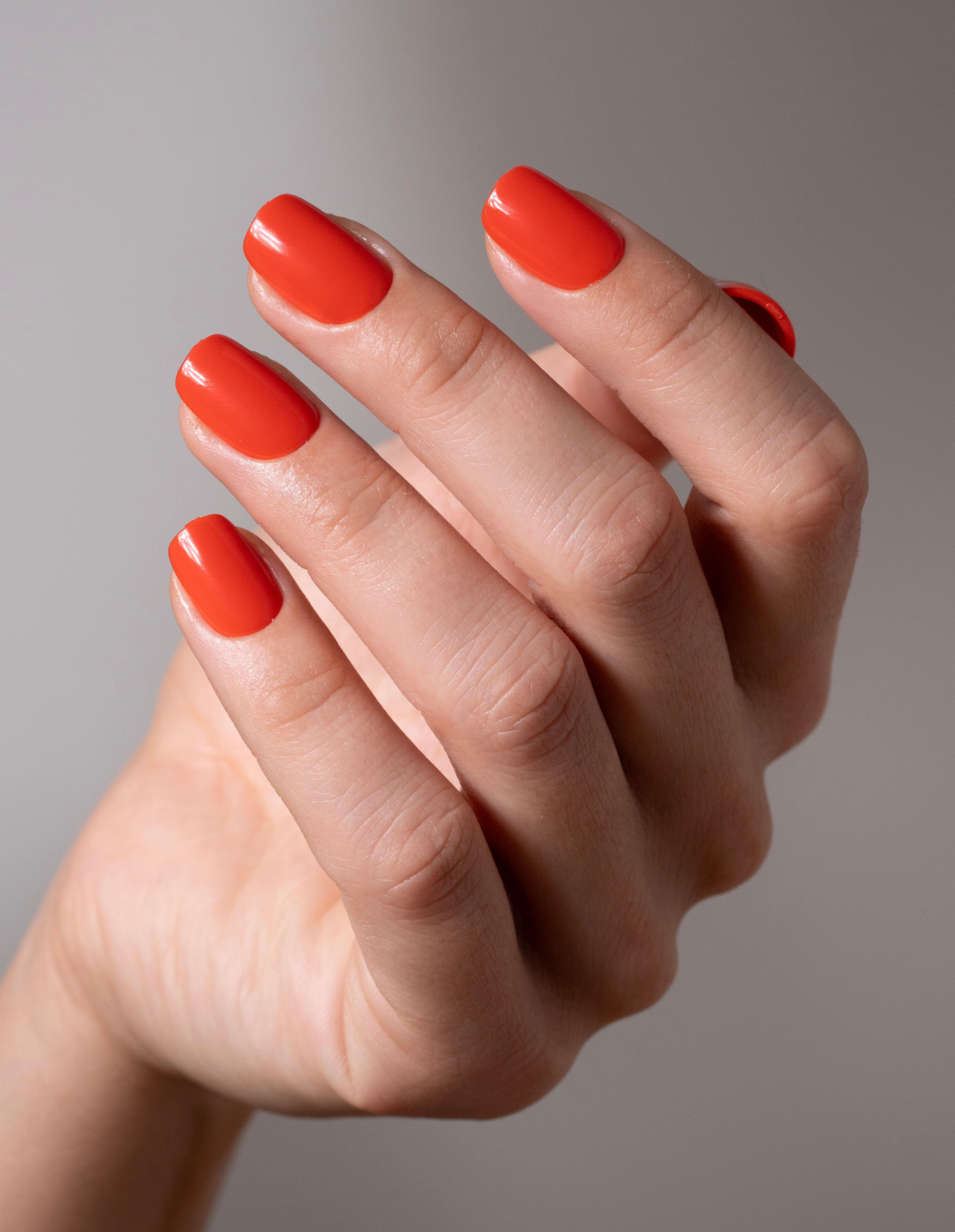 miss-sophie-lipstick-red-press-on-nails-short-square image 2