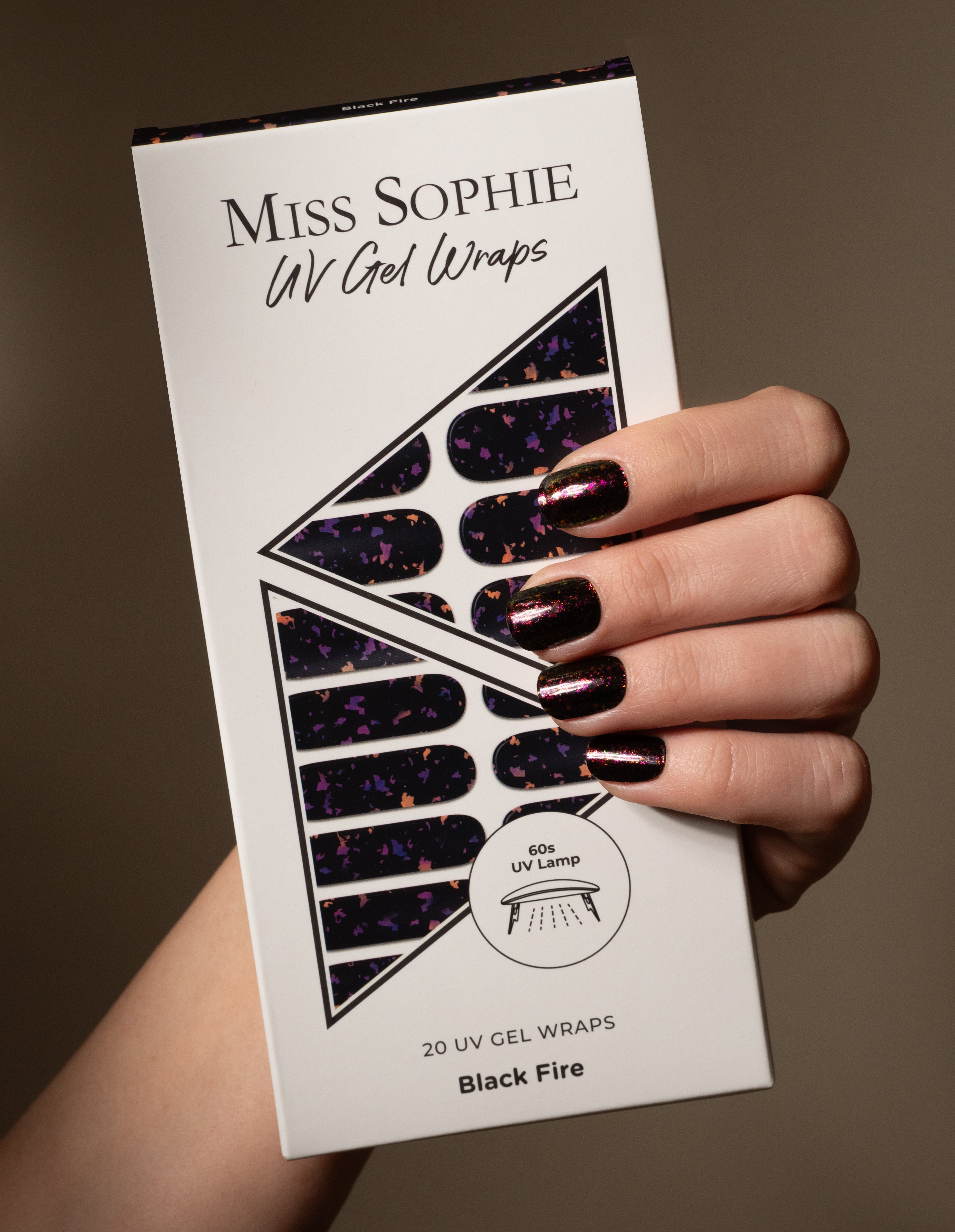 miss-sophie-black-fire-uv-gel-nagelfolien image 4