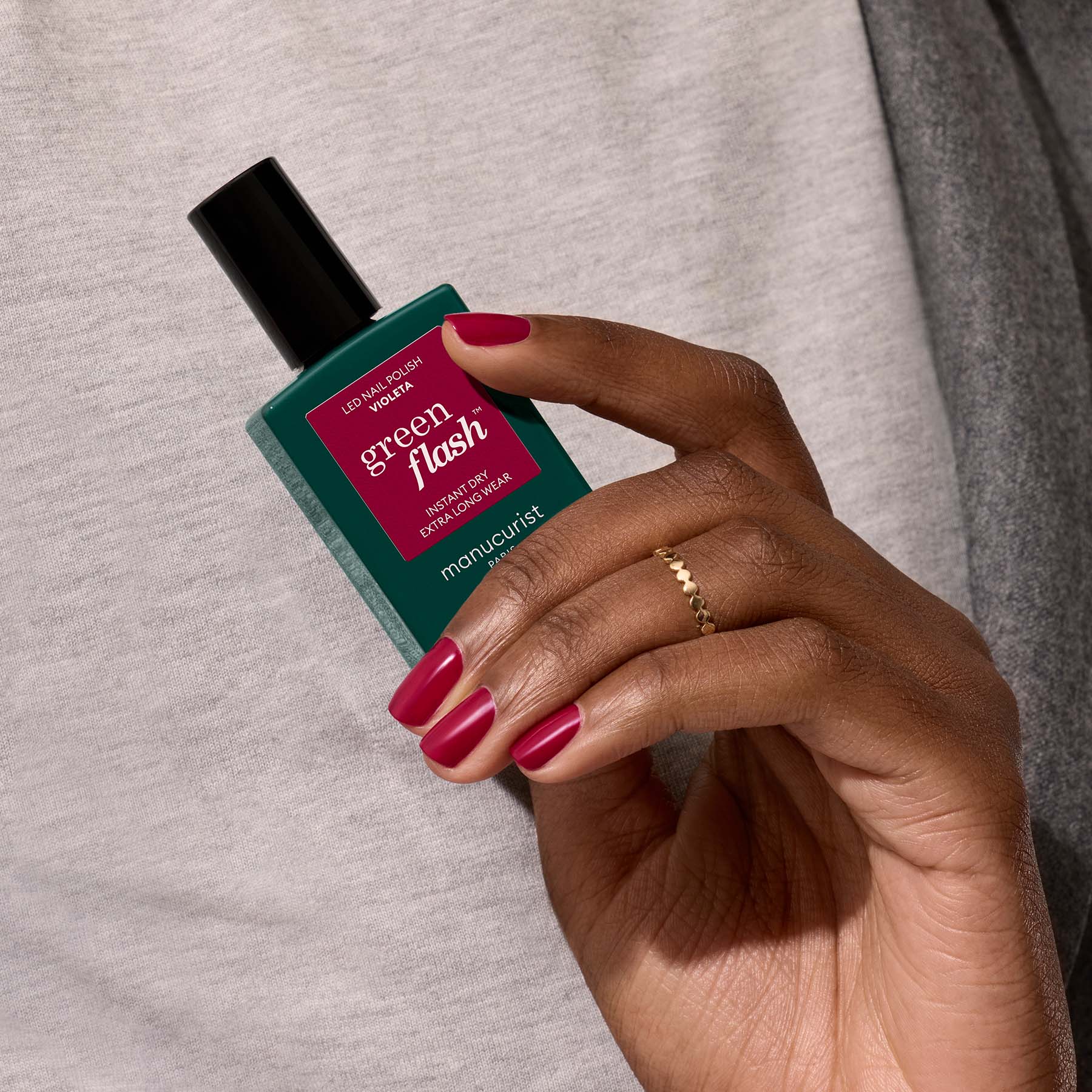 manucurist-green-flash-violeta-gel-nagellack-ros-violett-bordeaux image 4