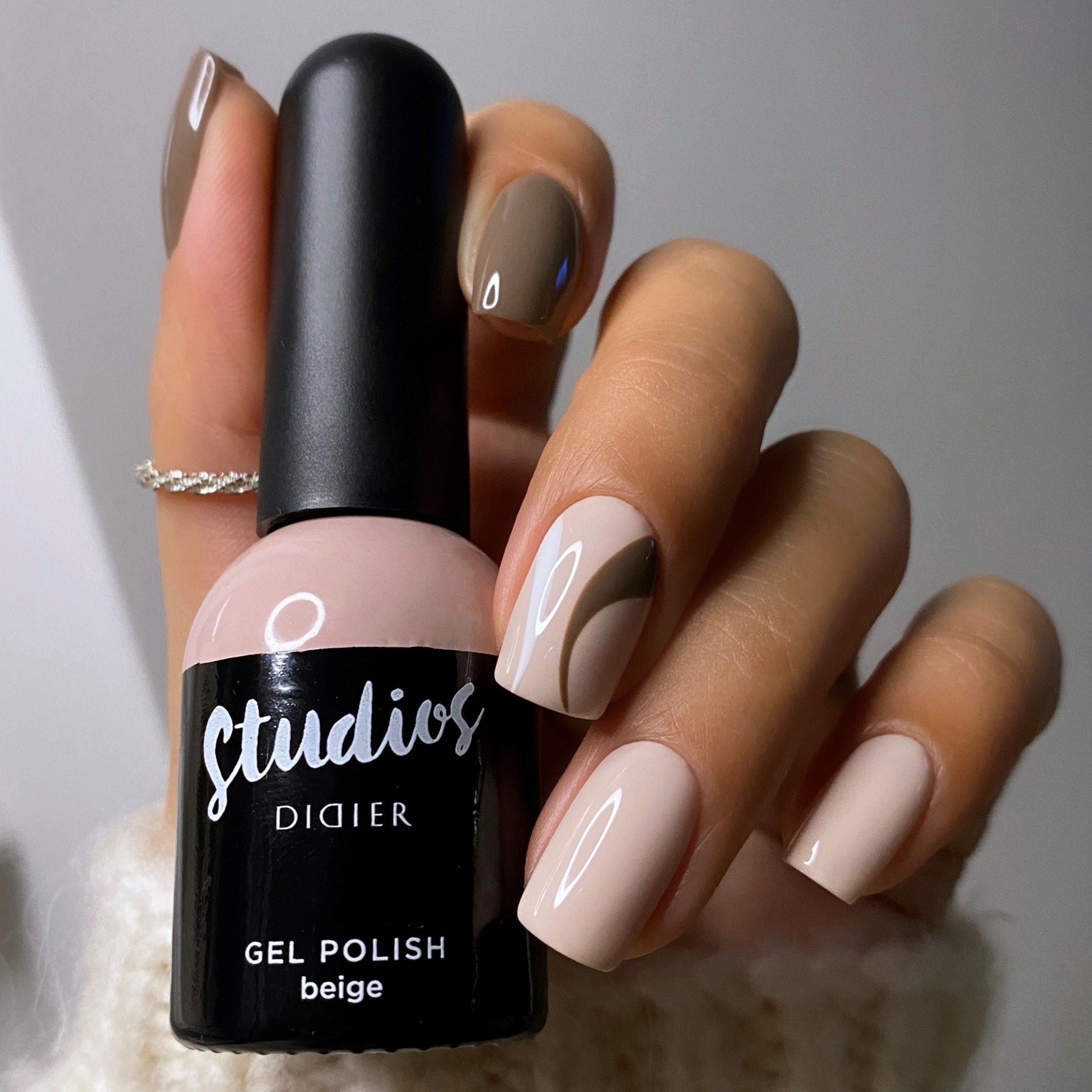 didier-lab-studios-didier-uv-nagellack-beige-hema-tpo-frei-8ml image 2