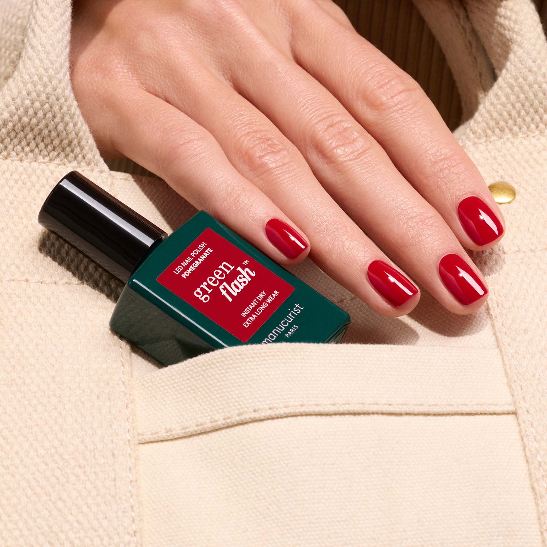 manucurist-green-flash-pomegranate-himbeerrot-gel-lack image 4