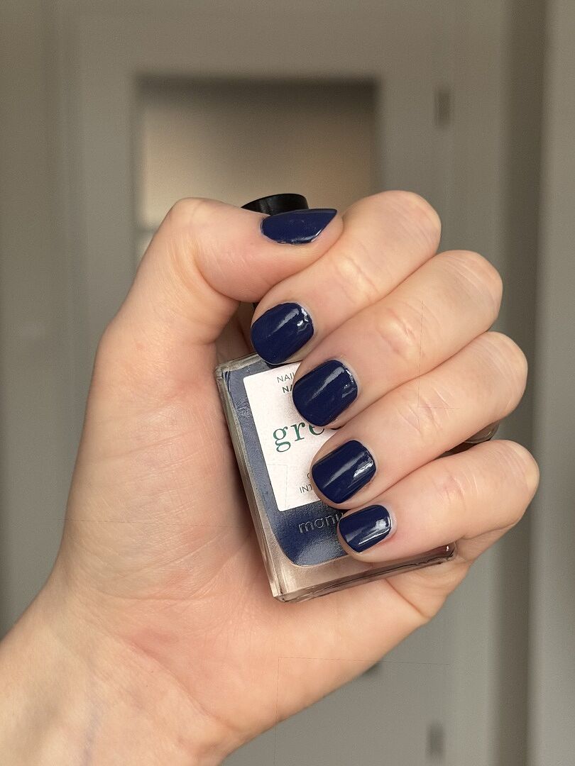 Schöne Farbe, braucht zwei Schichten