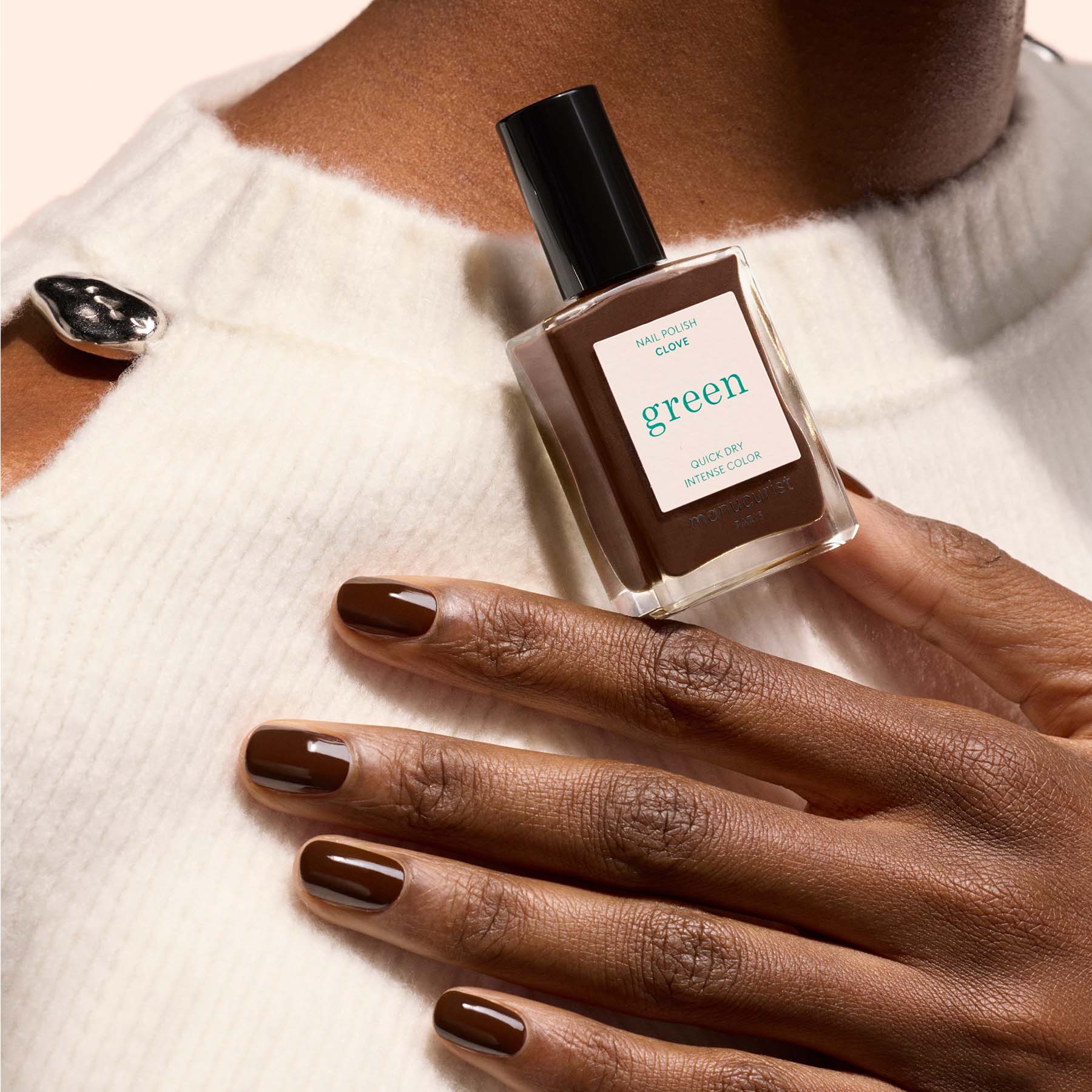 manucurist-green-nagellack-clove-schokoladenbraun image 3