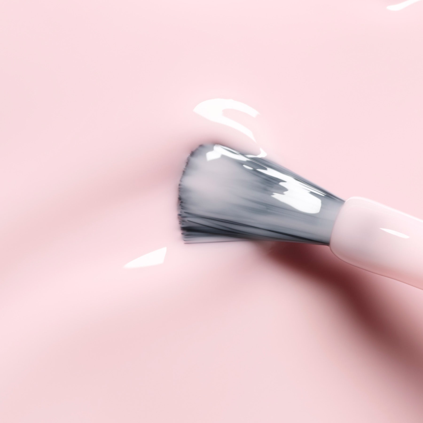 manucurist-green-flash-gel-nagellack-milky-pink-milchiges-babyrosa image 5