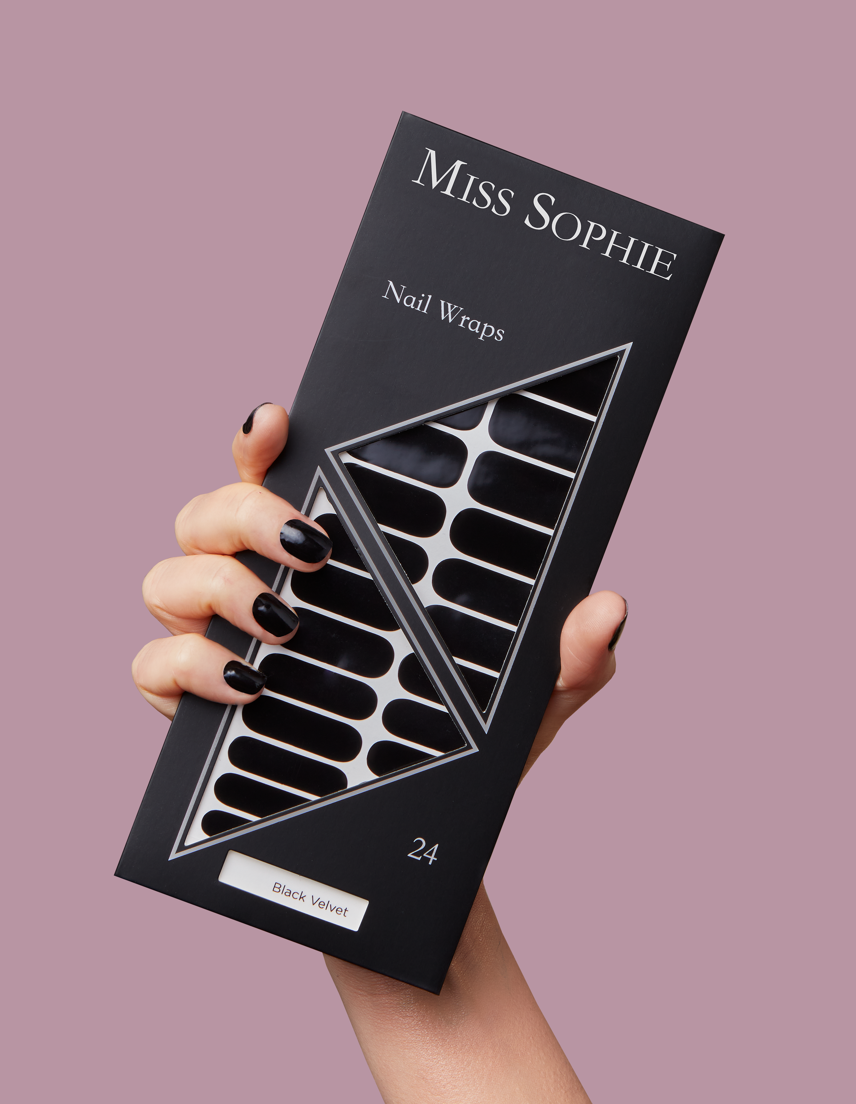 miss-sophie-black-velvet-nagelfolien-schwarz-elegant image 4