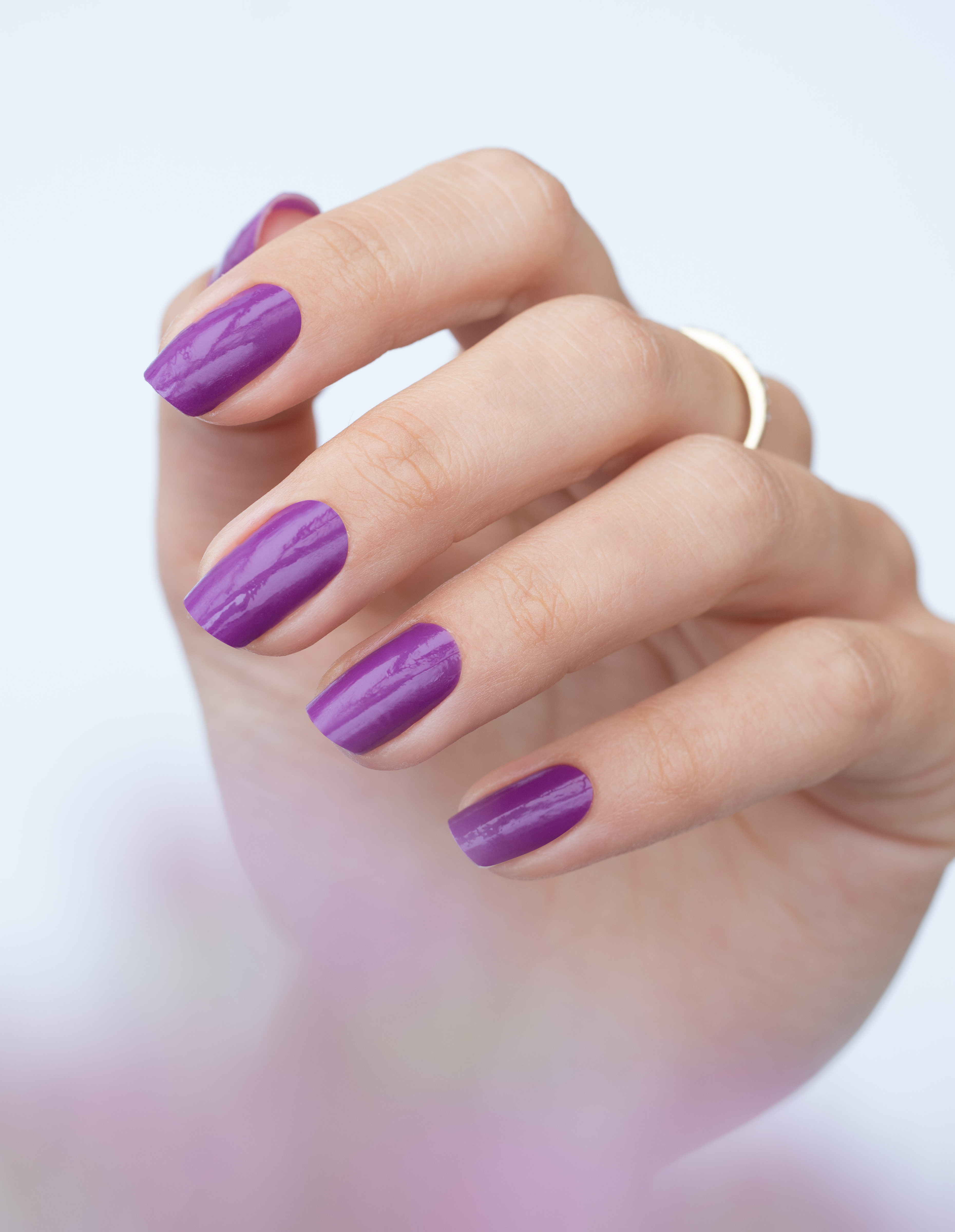 miss-sophie-aubergine-uv-gel-nagelfolien-tiefes-aubergine image 2