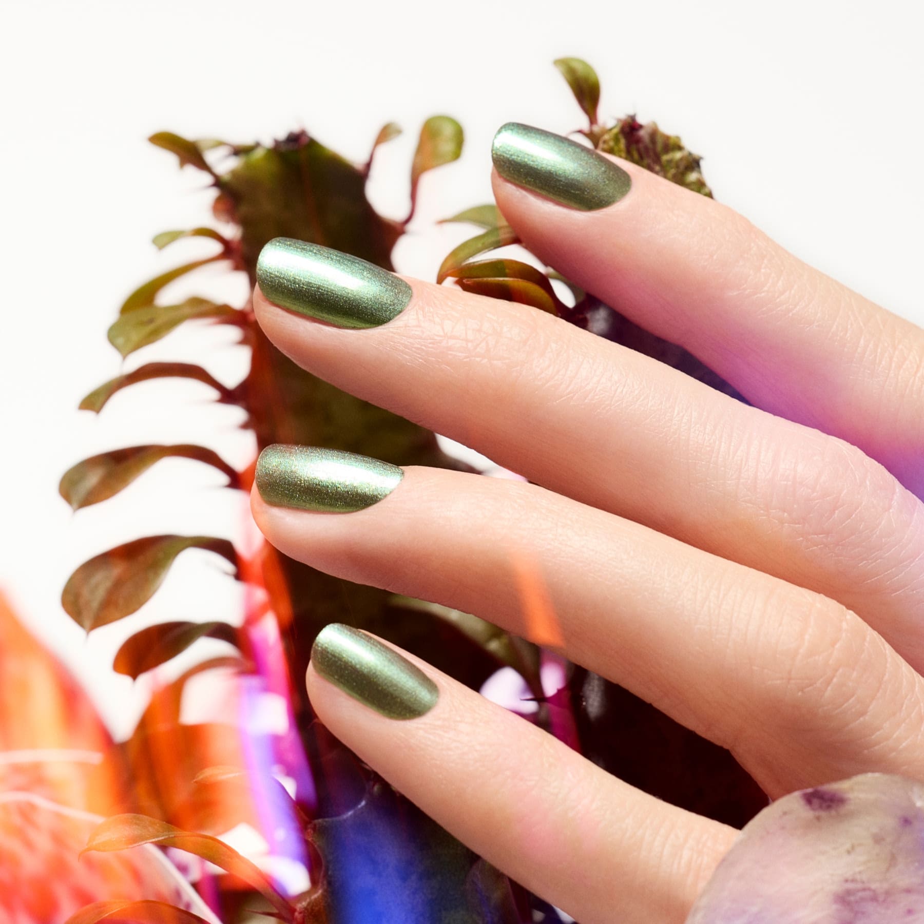 manucurist-green-flash-semi-permanent-groove-metallic-gr-n image 3