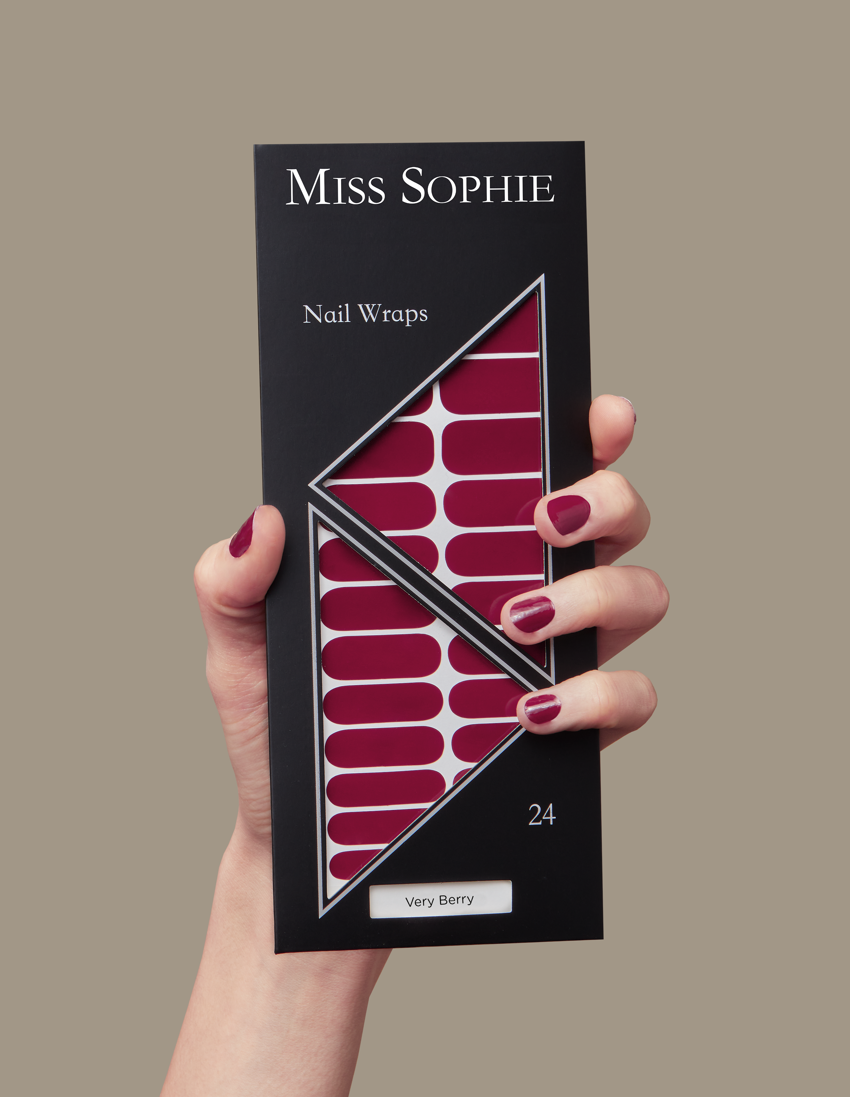 miss-sophie-very-berry-nagelfolien-beerenton-rot image 4