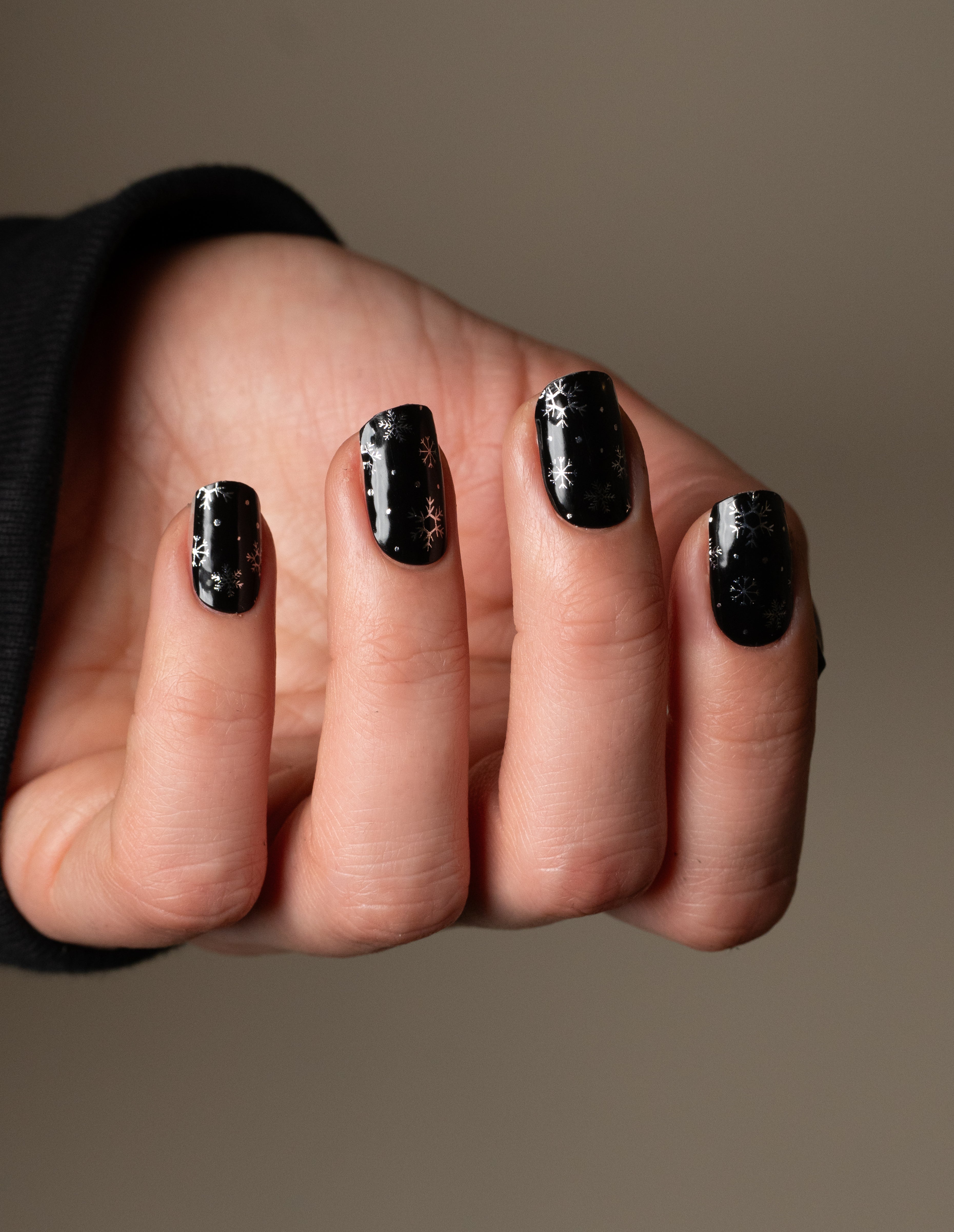 miss-sophie-snowstorm-uv-gel-nagelfolien image 2