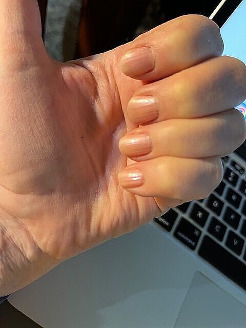 Lieblings-Nude mit Glow