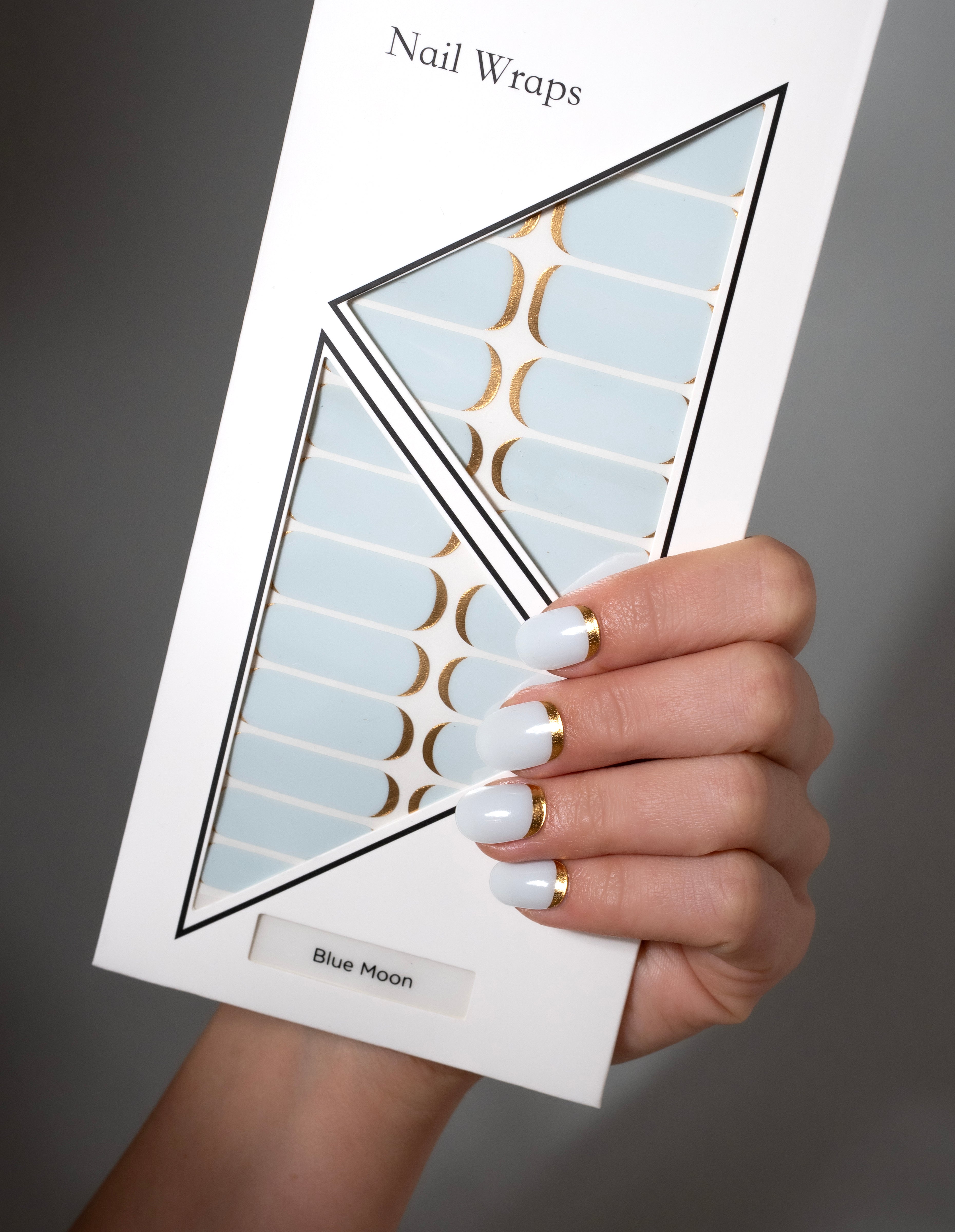 miss-sophie-blue-moon-nagelfolien-hellblau-mit-gold-f-r-hochzeit image 4