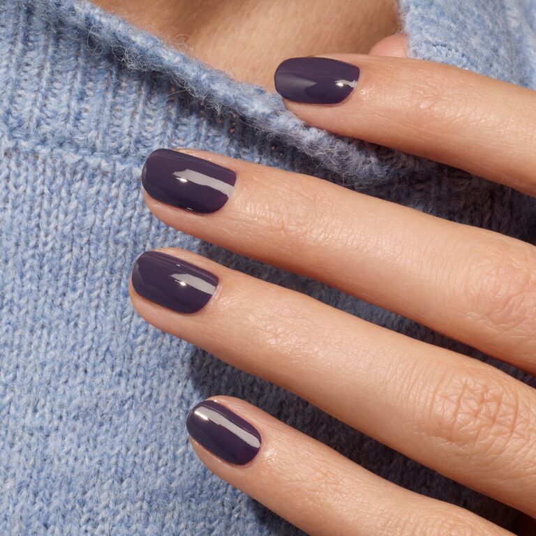manucurist-green-nagellack-queen-of-night-violett-grau image 3