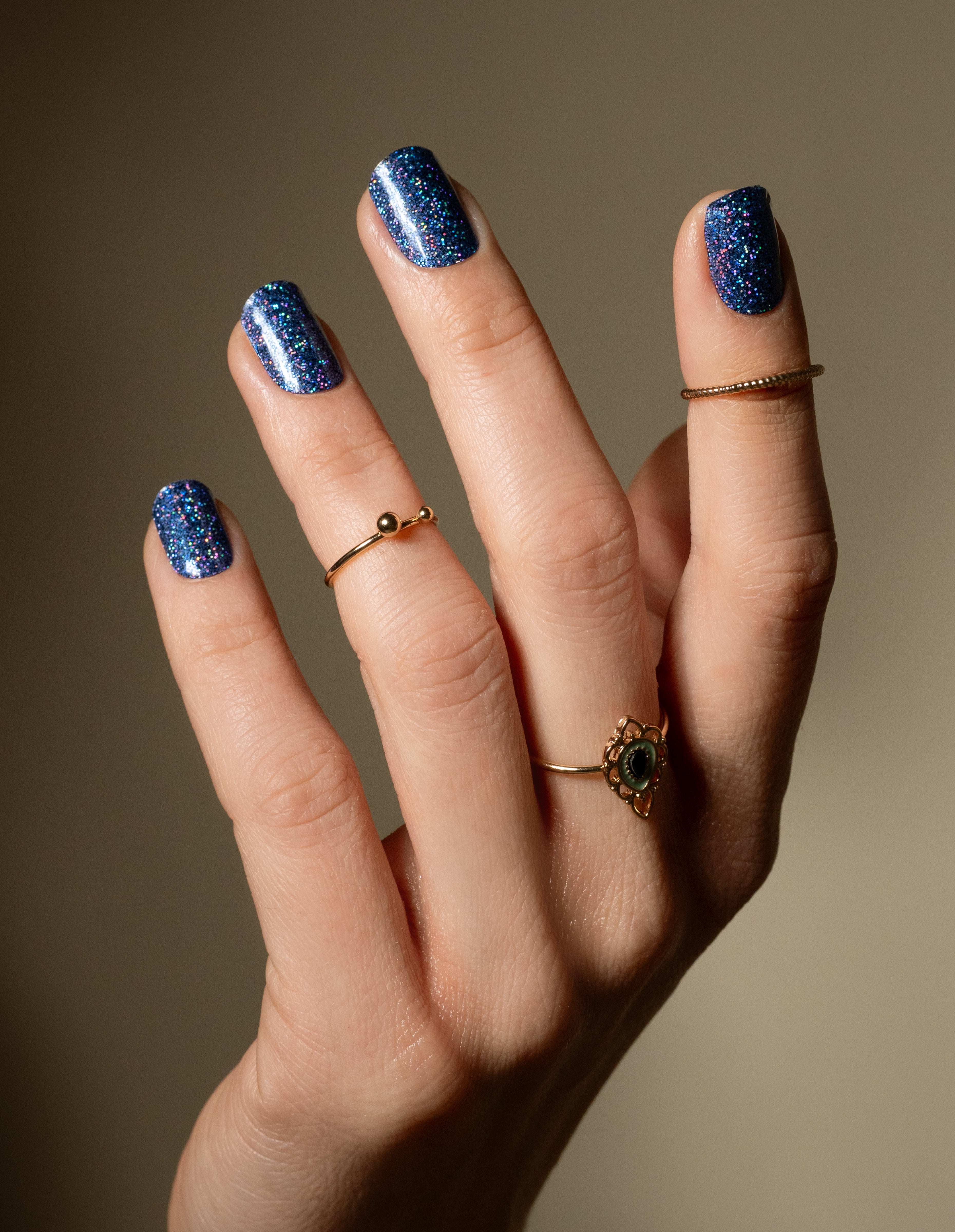 miss-sophie-aurora-uv-gel-nail-wraps-blau-glitzer image 3