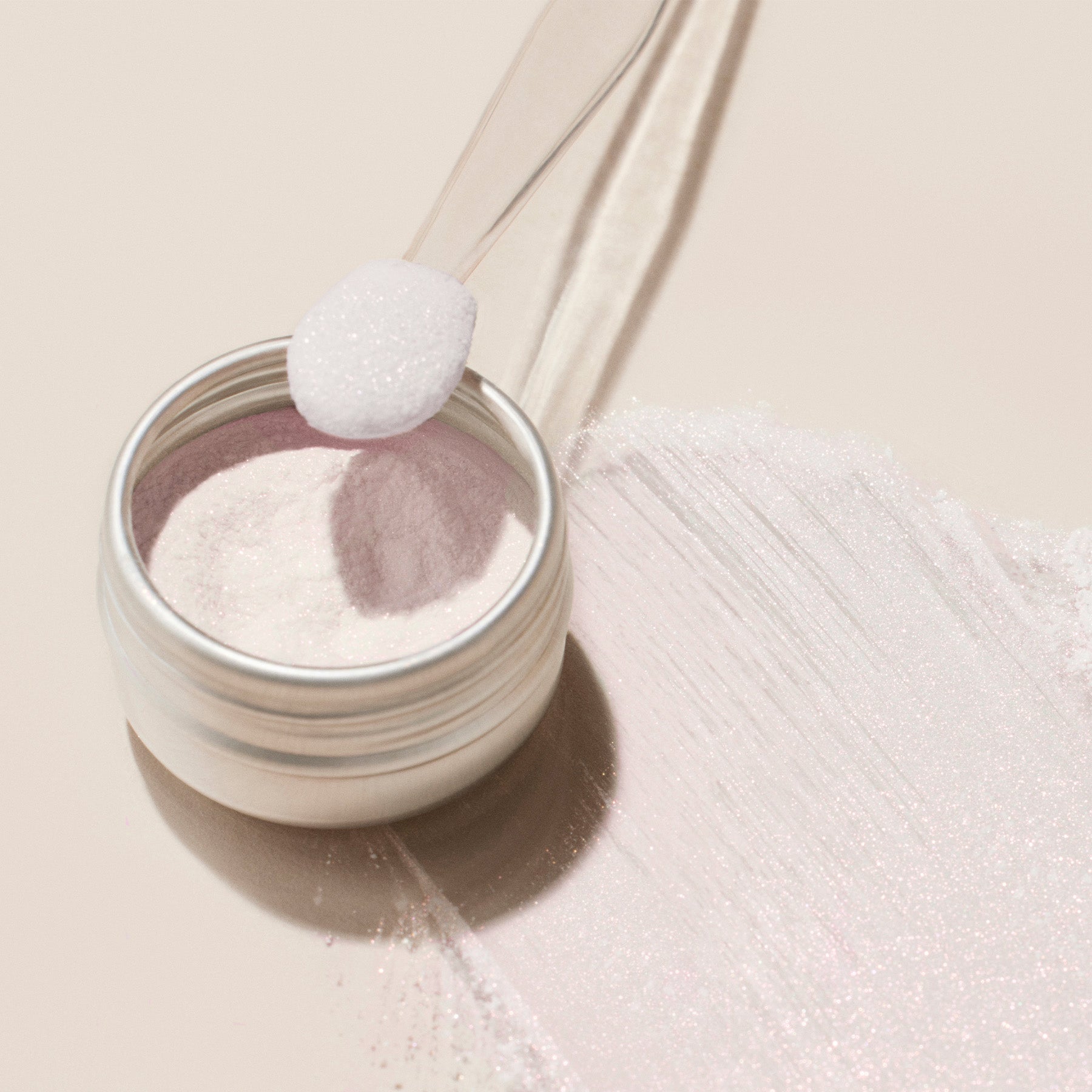 manucurist-pink-glazed-effect-puder-perlmutt-nail-art-topping image 1