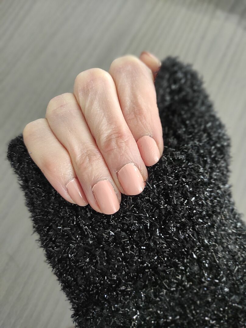 Elegantes Nude