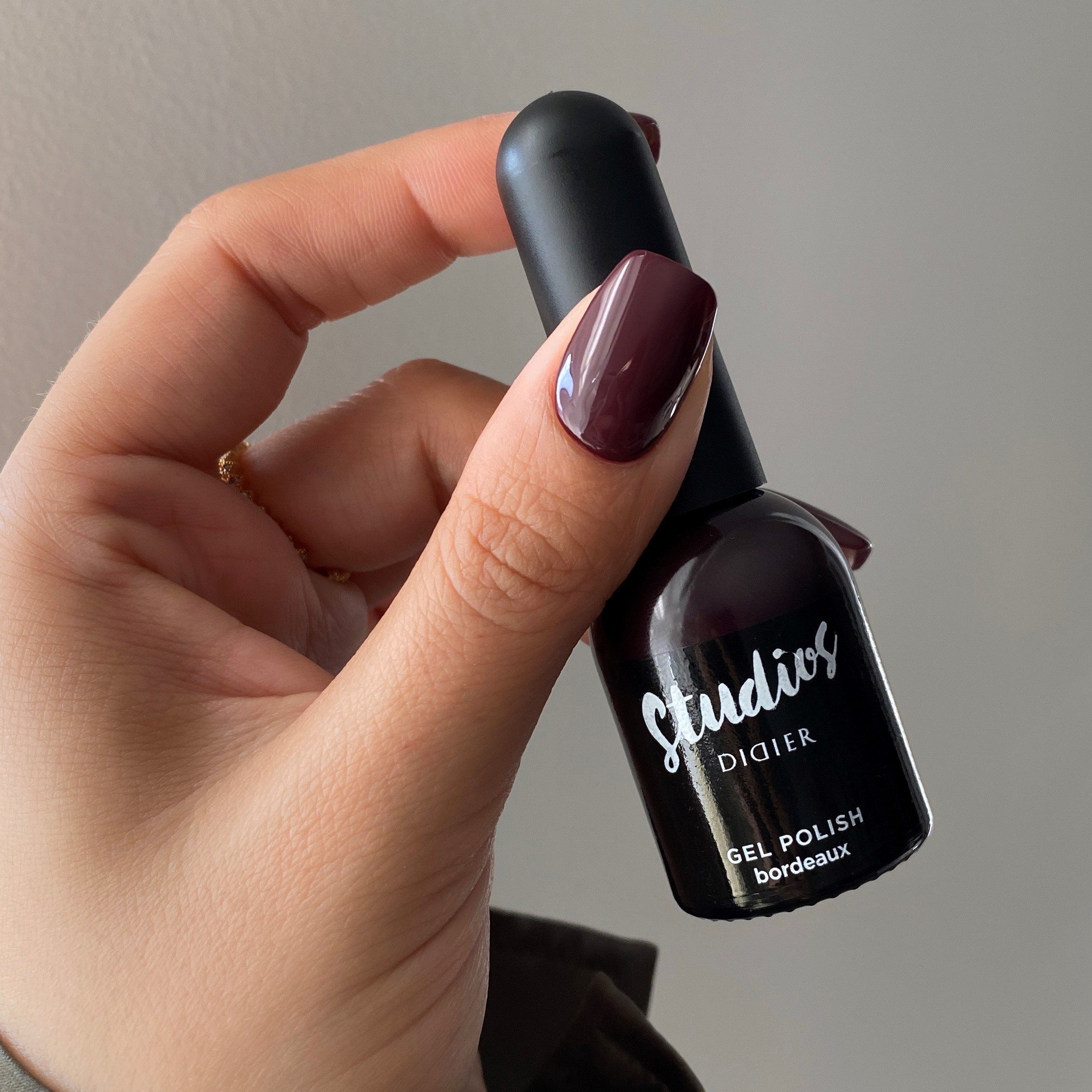 studios-didier-uv-nagellack-bordeaux-bestseller-8-ml image 3