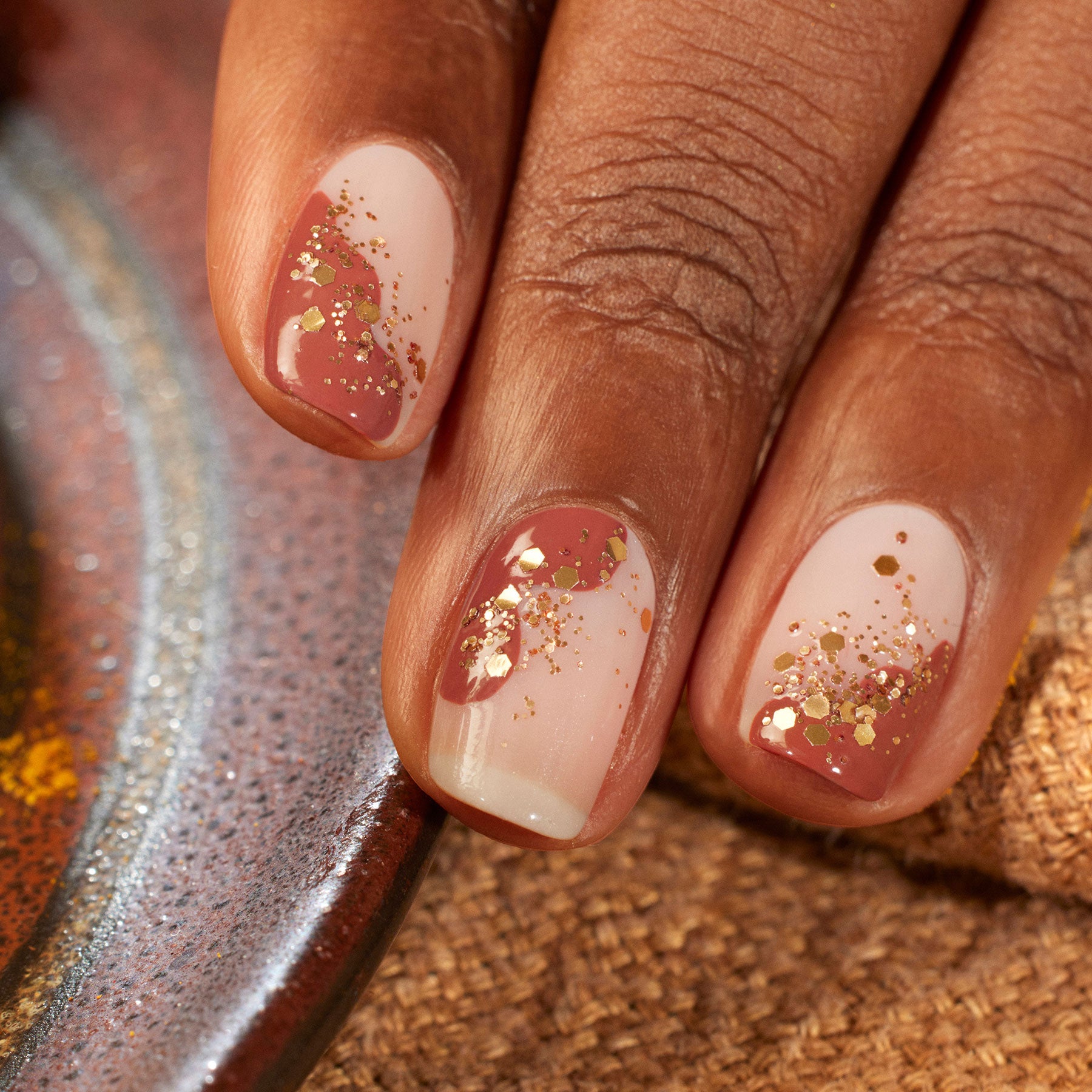 manucurist-biologisch-abbaubare-pailletten-kupfer-nail-art-glitzer image 2