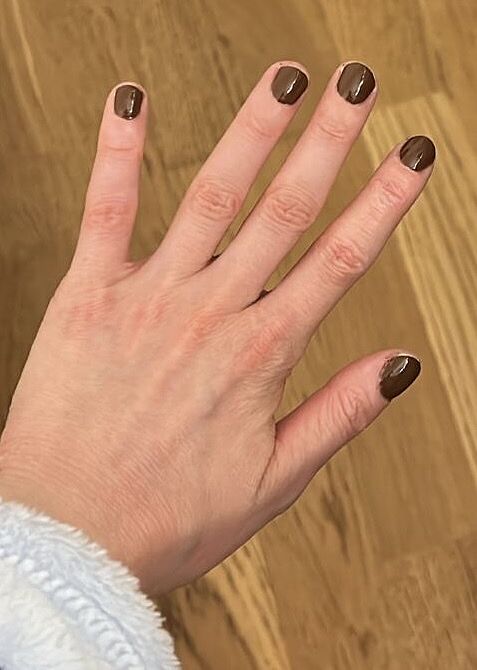 Schöne Farbe, braucht zwei Schichten