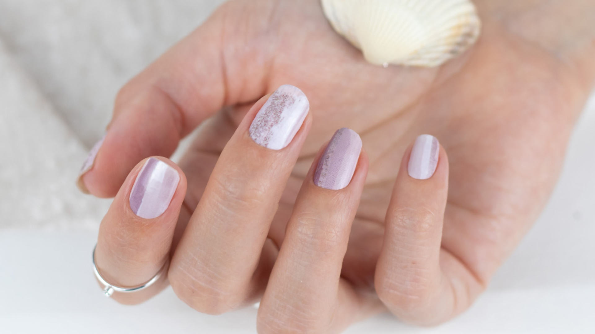 miss-sophie-sand-saltwater-uv-gel-nagelfolie-beach image 2