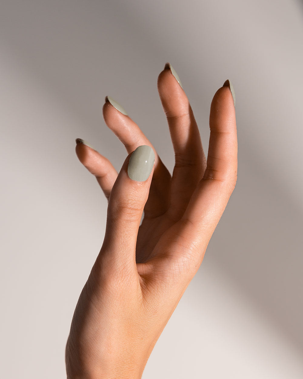maniko-sage-uv-gel-strips-salbei-gr-n image 3