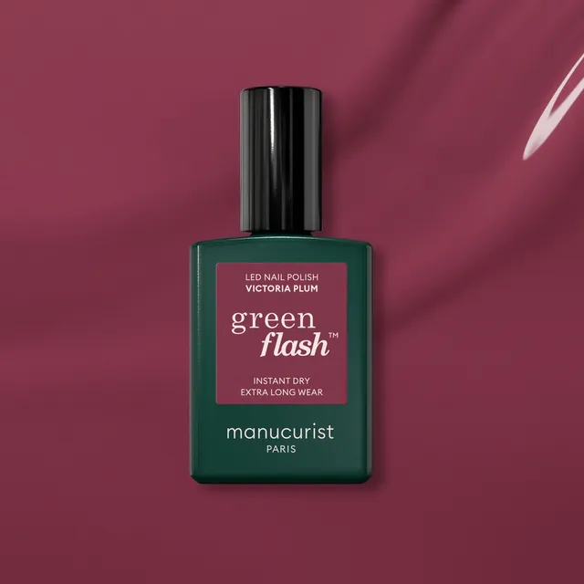 manucurist-victoria-plum-green-flash-gel-nagellack-prune image 1