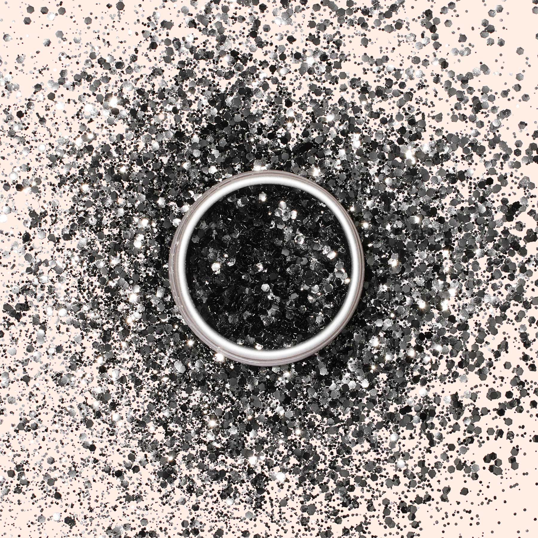 manucurist-biologisch-abbaubare-pailletten-black-diamond-nagelglitzer image 1