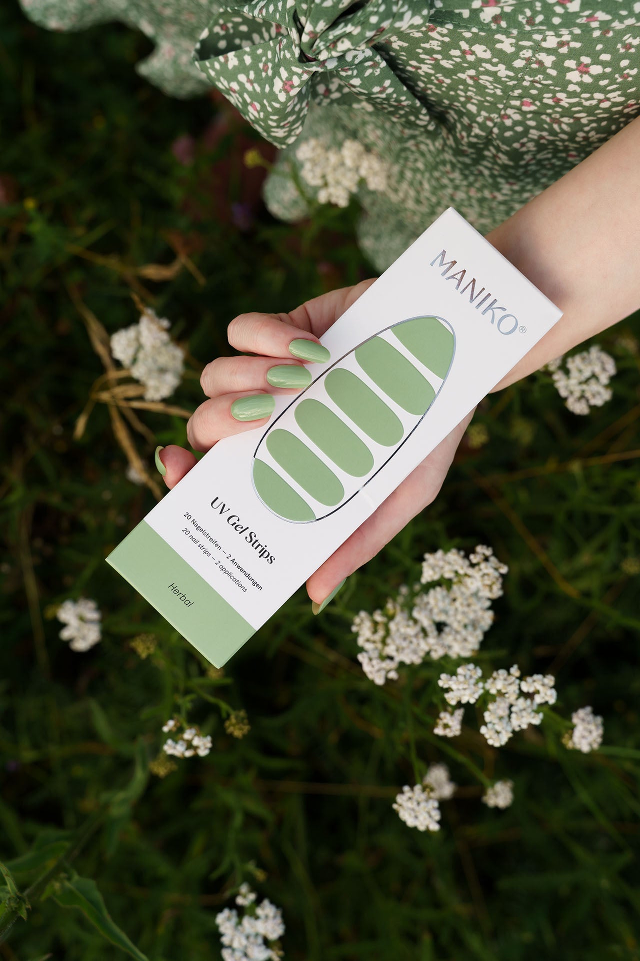 maniko-herbal-uv-gel-strips image 3