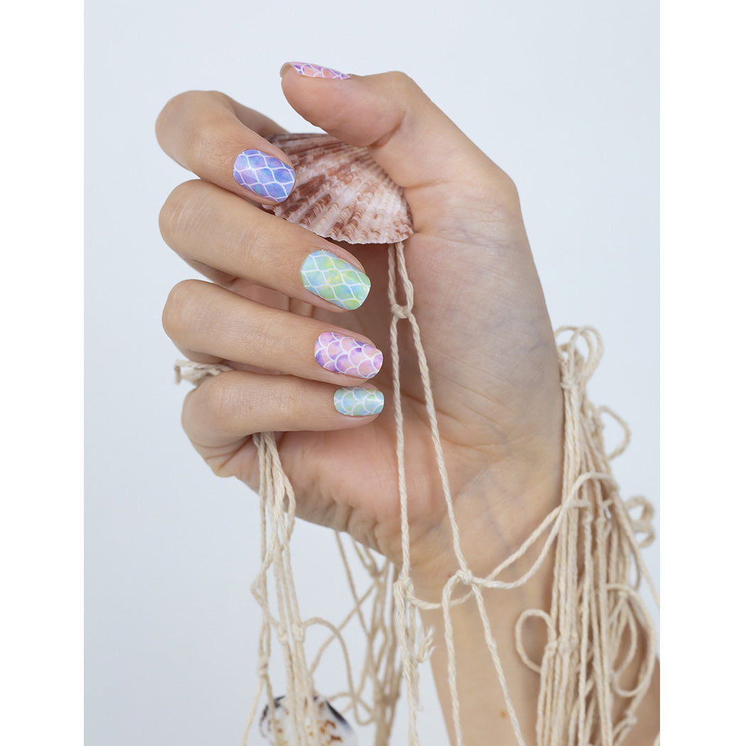 miss-sophie-mermaid-for-life-uv-gel-wraps-pastell-schuppenmuster image 2