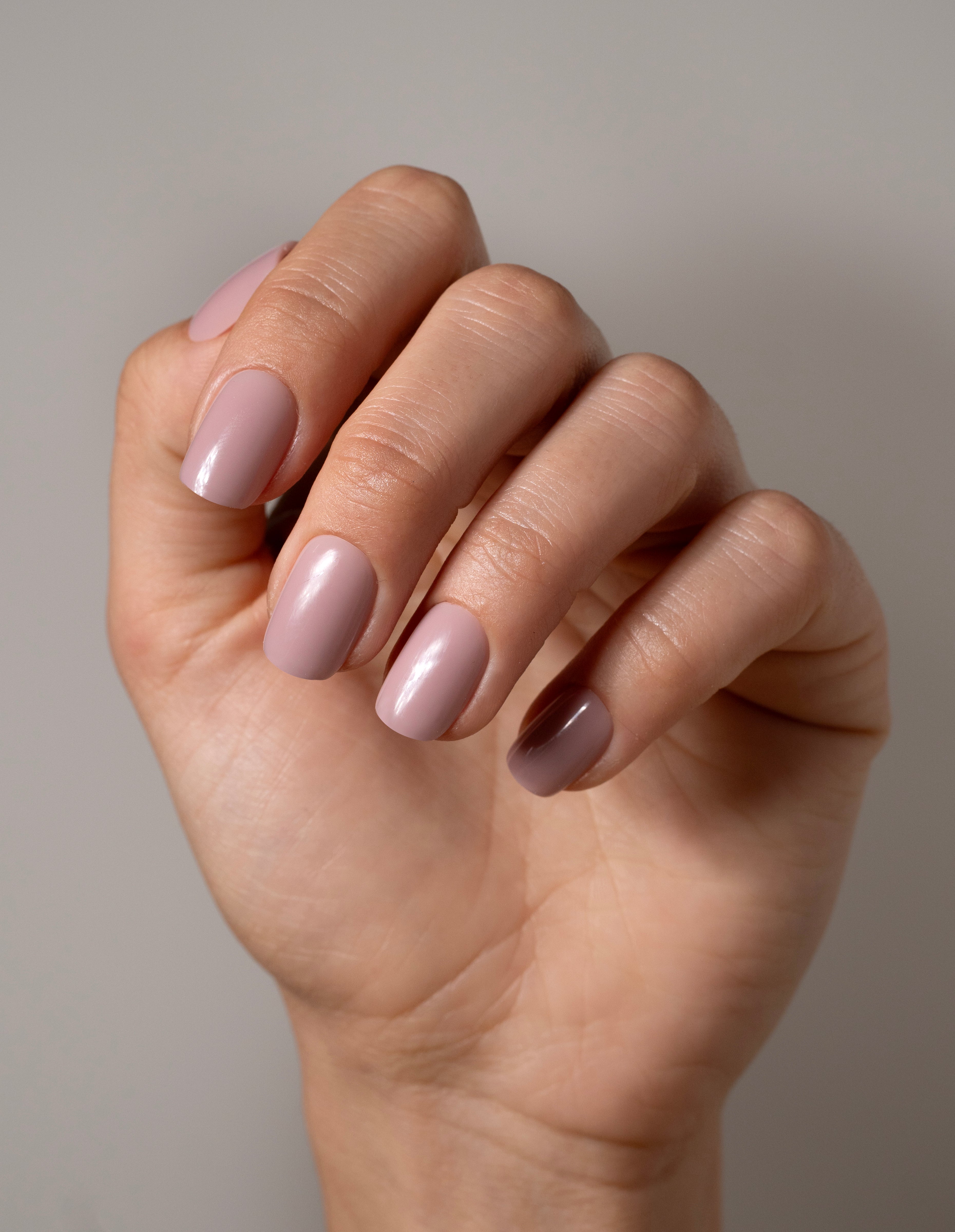 miss-sophie-sugar-babe-press-on-nails-short-square image 2